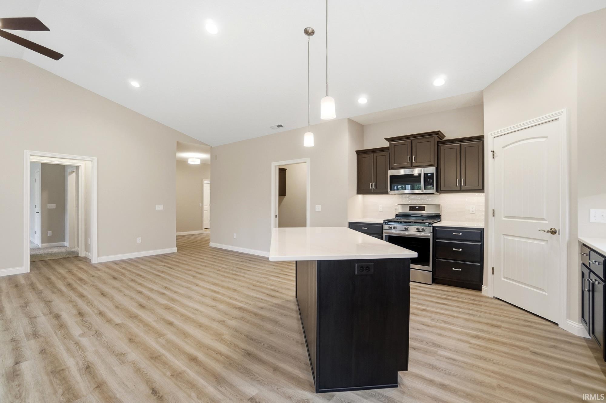 Photo 4 of 14138 Hughies Cove