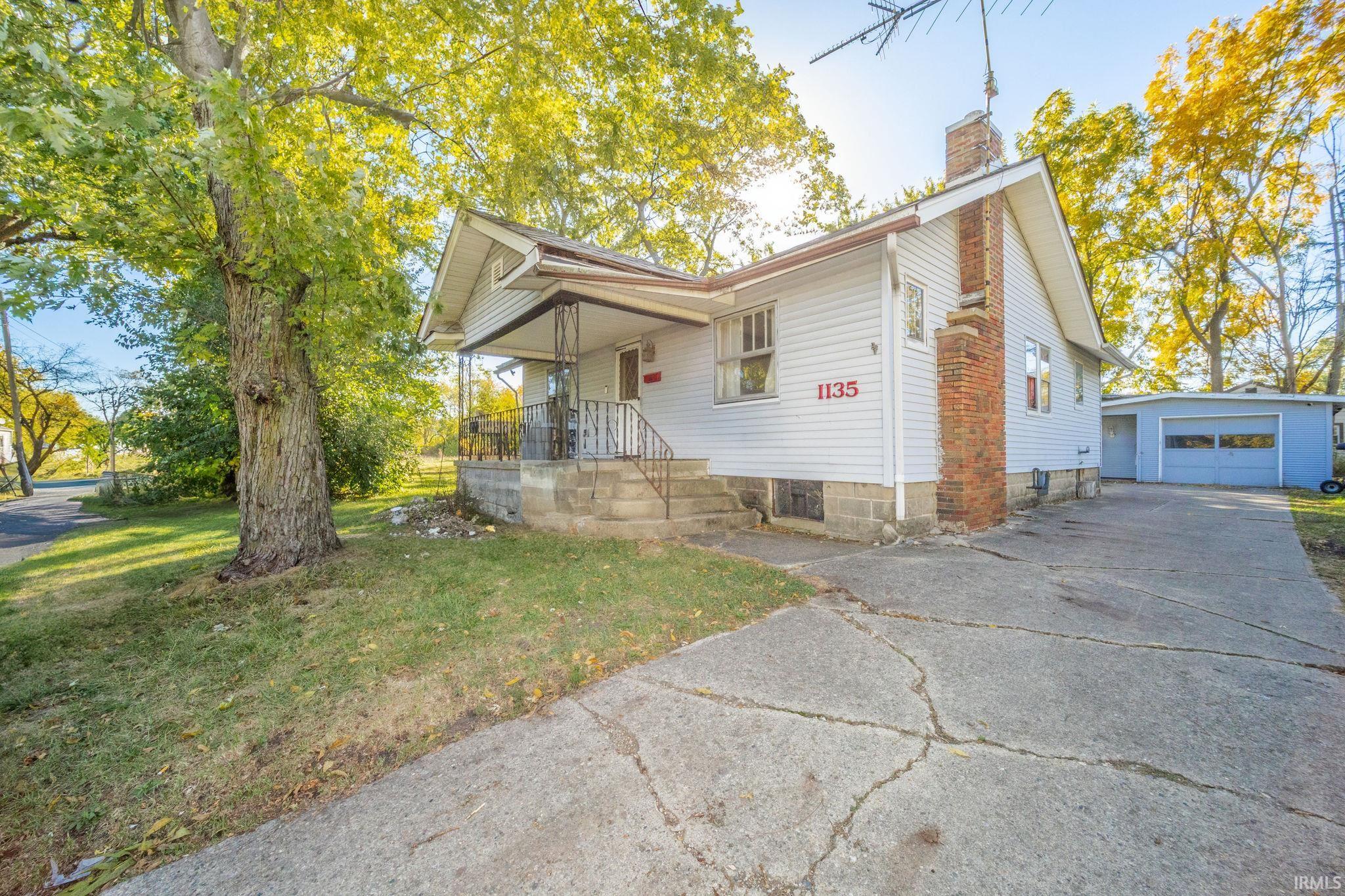 Homes for sale in Anderson, IN | 1135 Manor Ct, Anderson, IN 46016 | MLS# 202543231