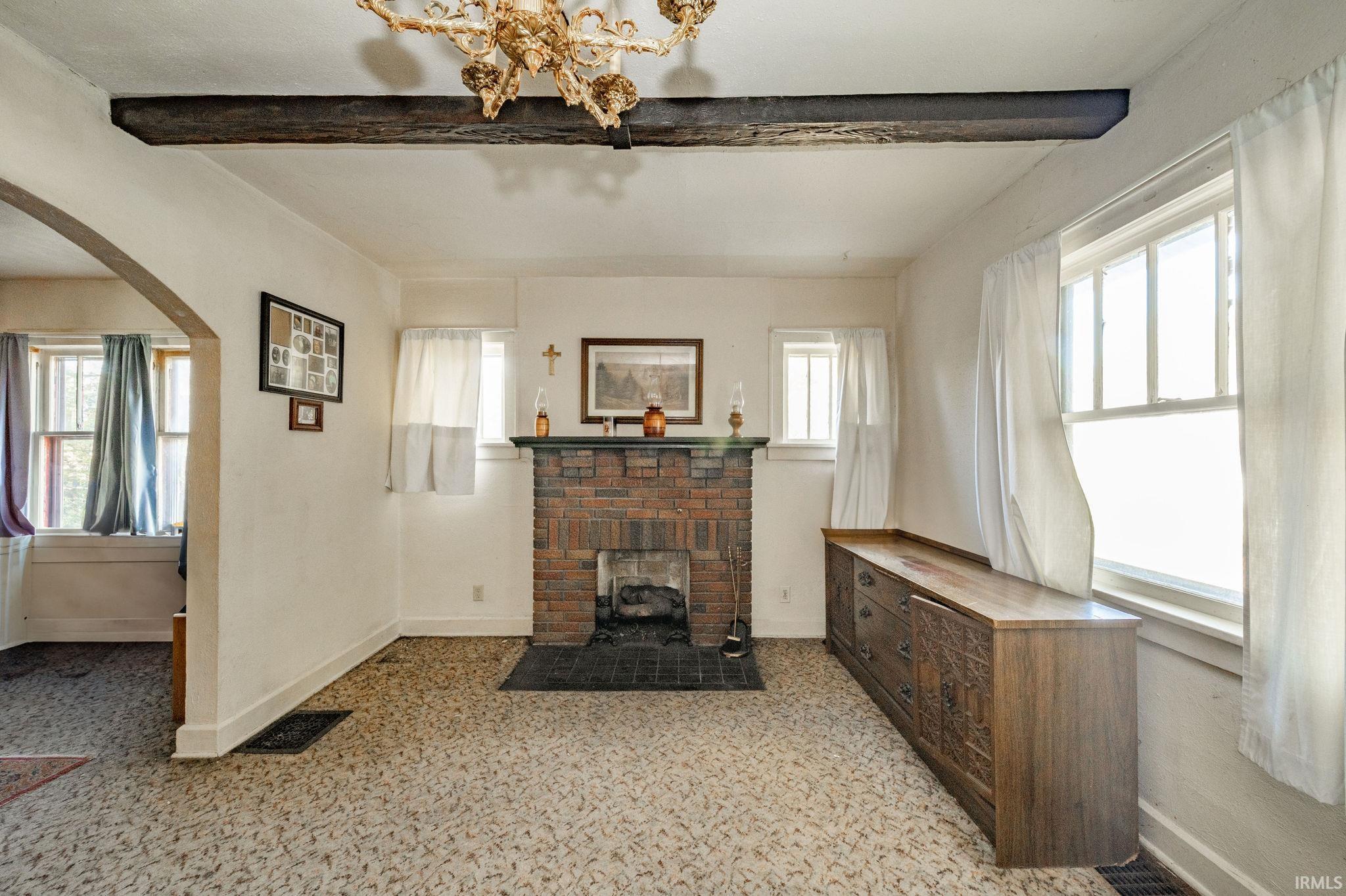 Homes for sale in Anderson, IN | 1135 Manor Ct, Anderson, IN 46016 | MLS# 202543231