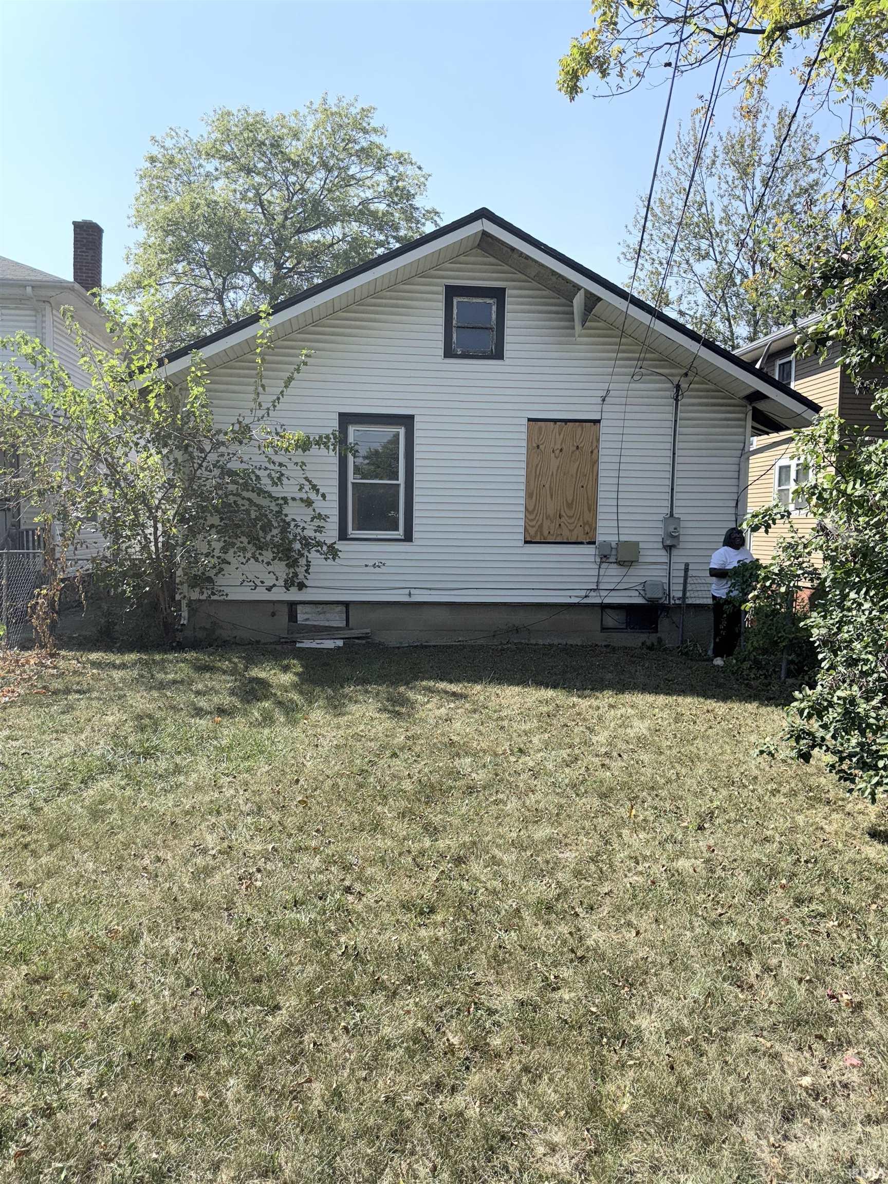 Photo 8 of 4405 S Hanna Street