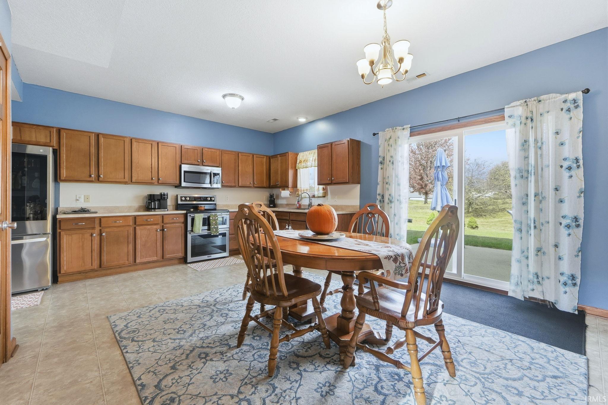 Photo 9 of 9413 Acacia Passage