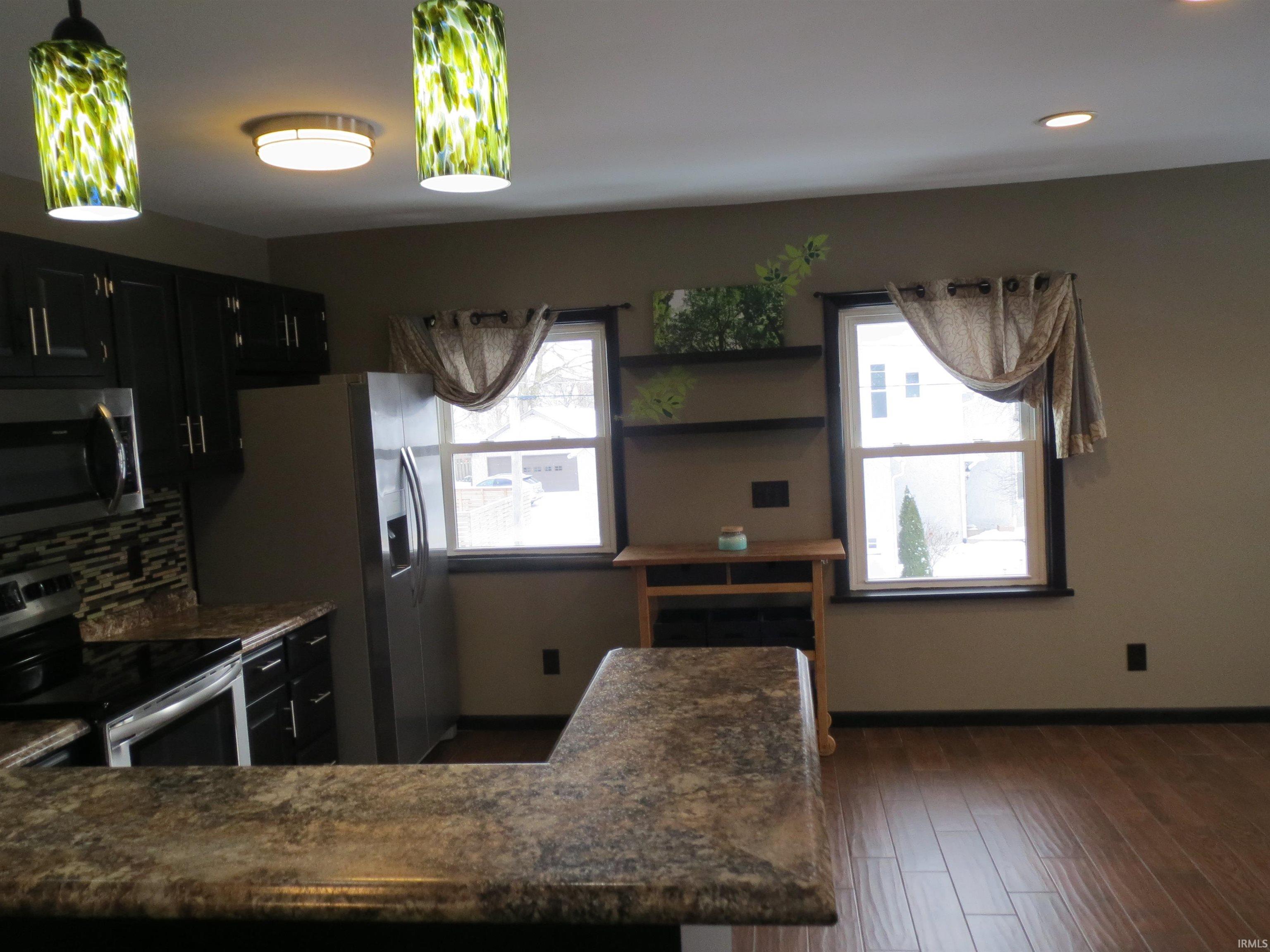 Photo 5 of 702 N Main Streets