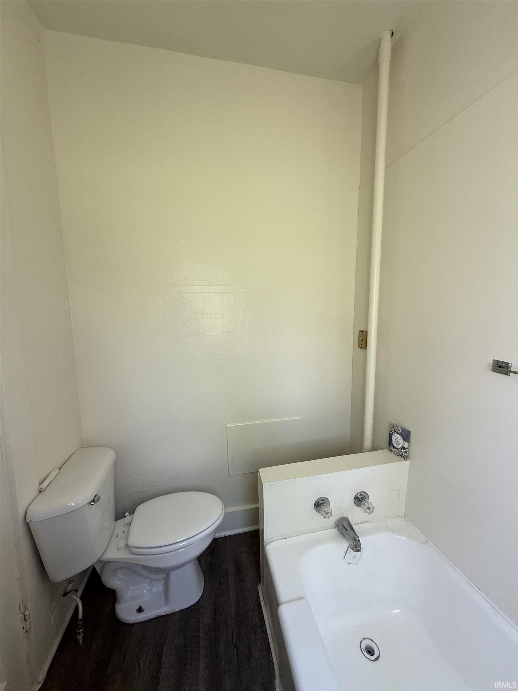 Photo 5 of 240 E Butler Street