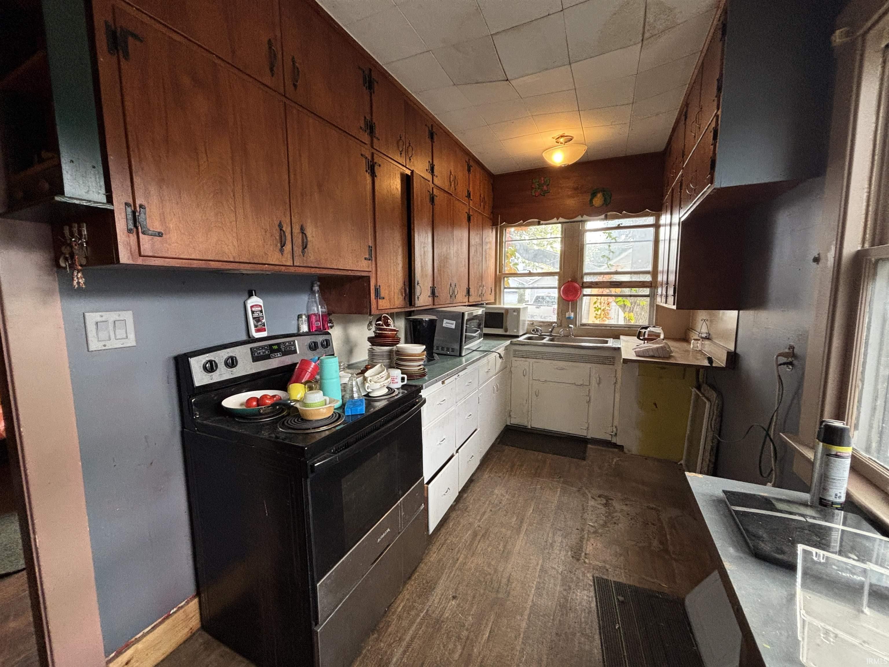 Photo 2 of 2006 Saint Marys Avenue