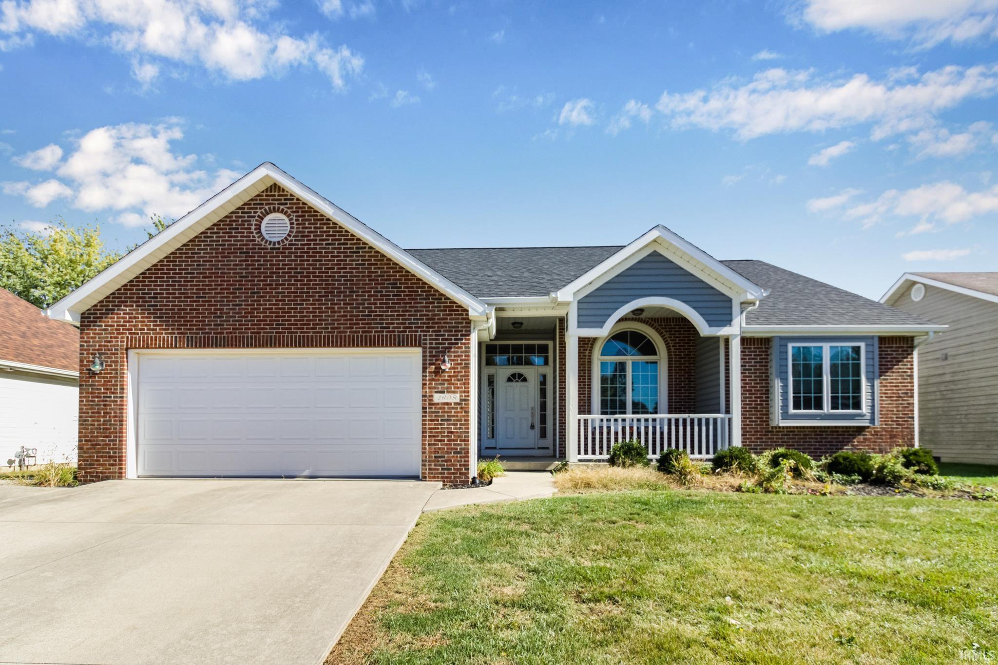 Homes for sale in Yorktown, IN | 1608 S Stapleton Dr, Yorktown, IN 47396 | MLS# 202543250