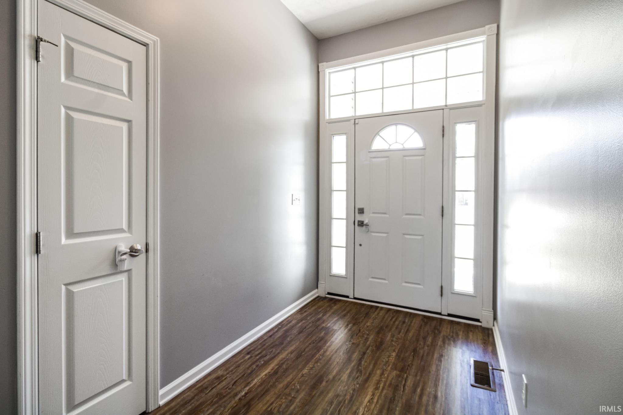 Homes for sale in Yorktown, IN | 1608 S Stapleton Dr, Yorktown, IN 47396 | MLS# 202543250