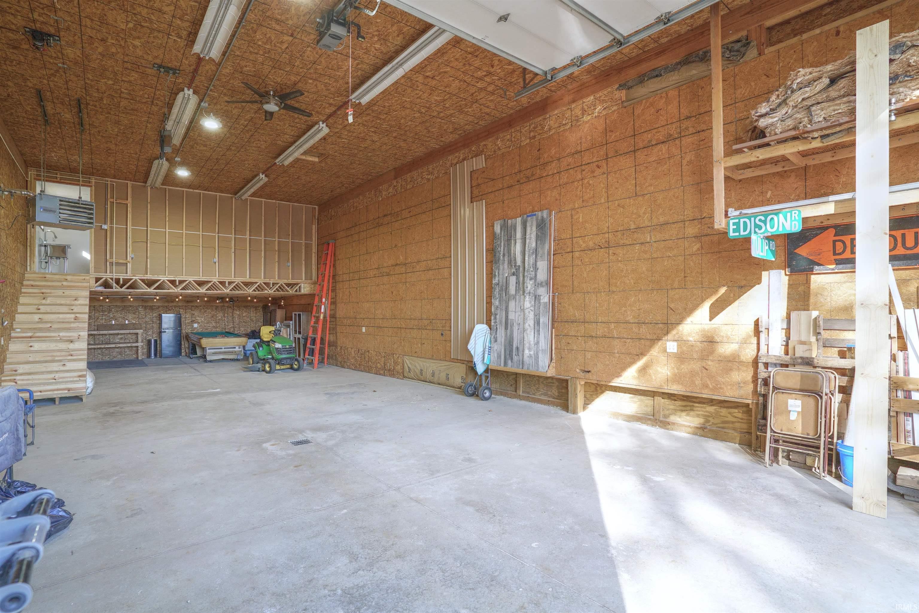 Homes for sale in New Carlisle, IN | 54983 Tulip Rd, New Carlisle, IN 46552 | MLS# 202543285