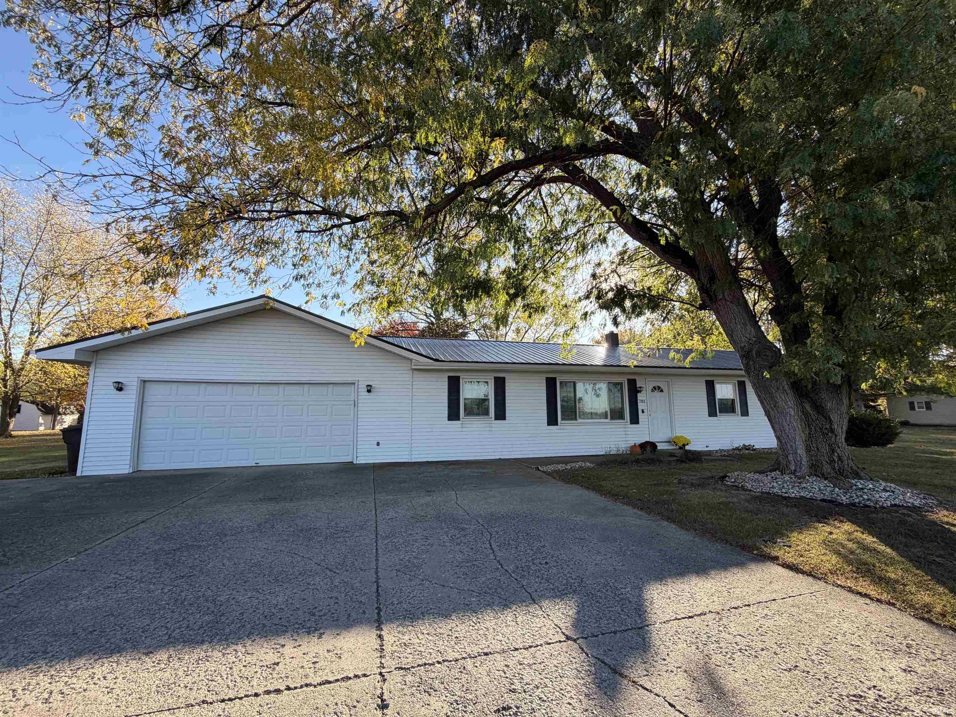 Photo 1 of 701 State Road 13