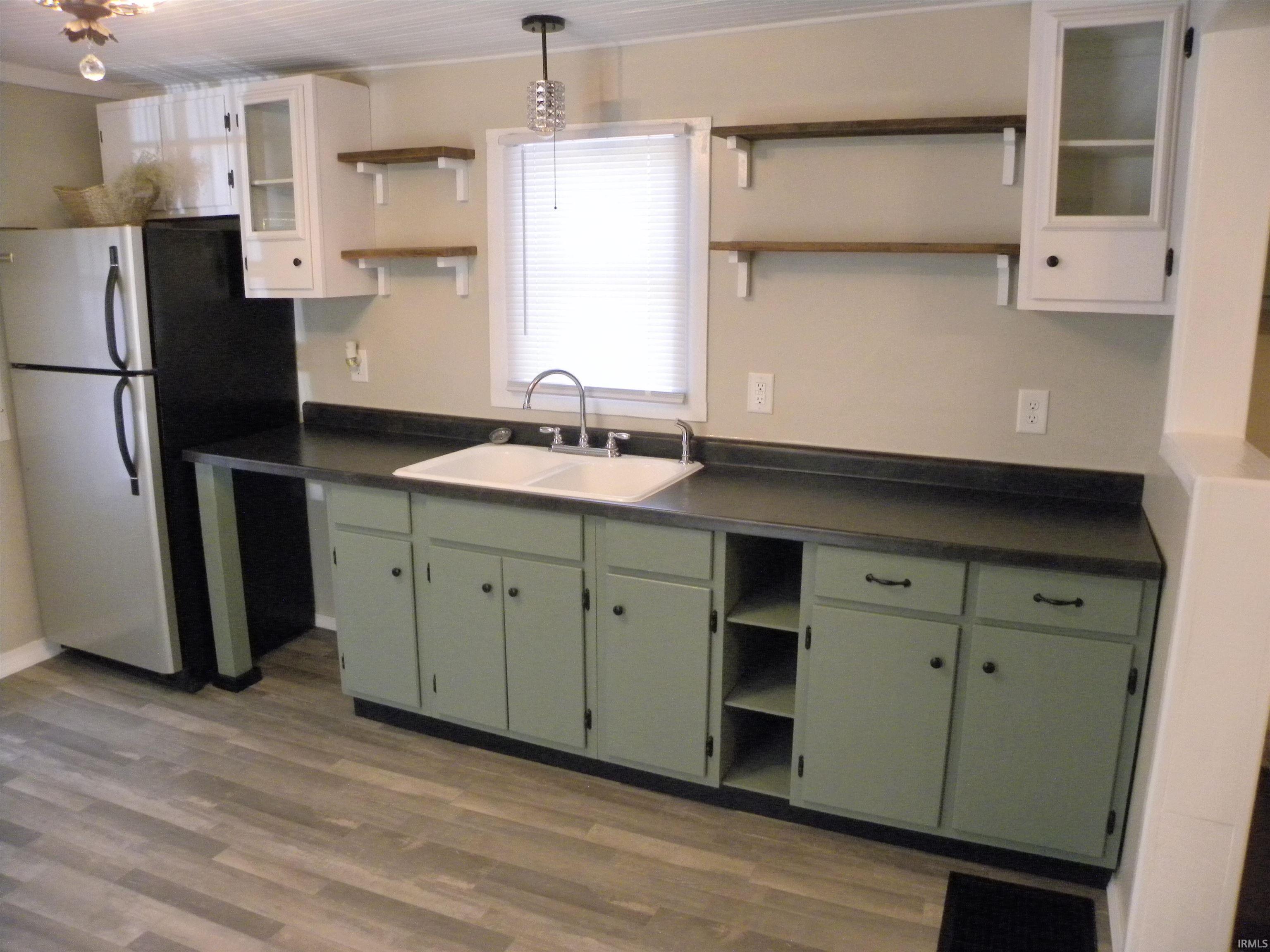 Homes for sale in Spencer, IN | 1536 River Rd, Spencer, IN 47460 | MLS# 202543316