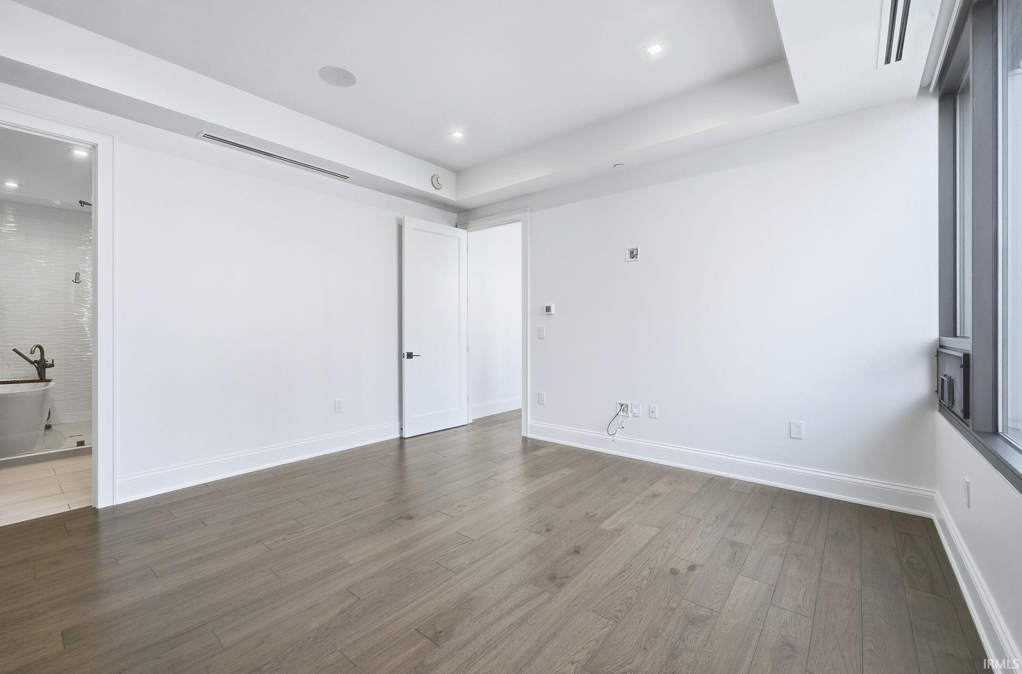 Photo 13 of 202 W Berry Street