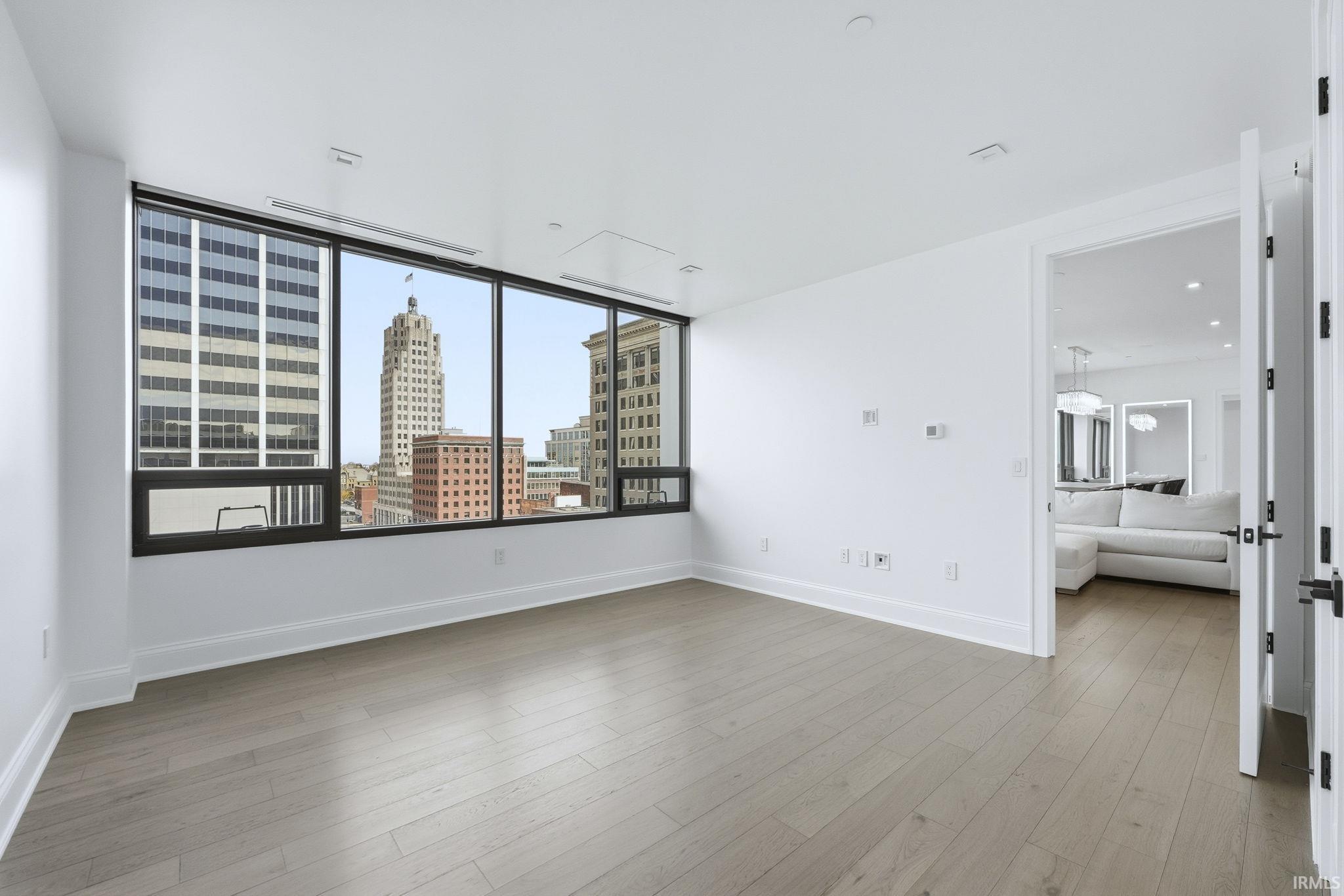 Photo 21 of 202 W Berry Street