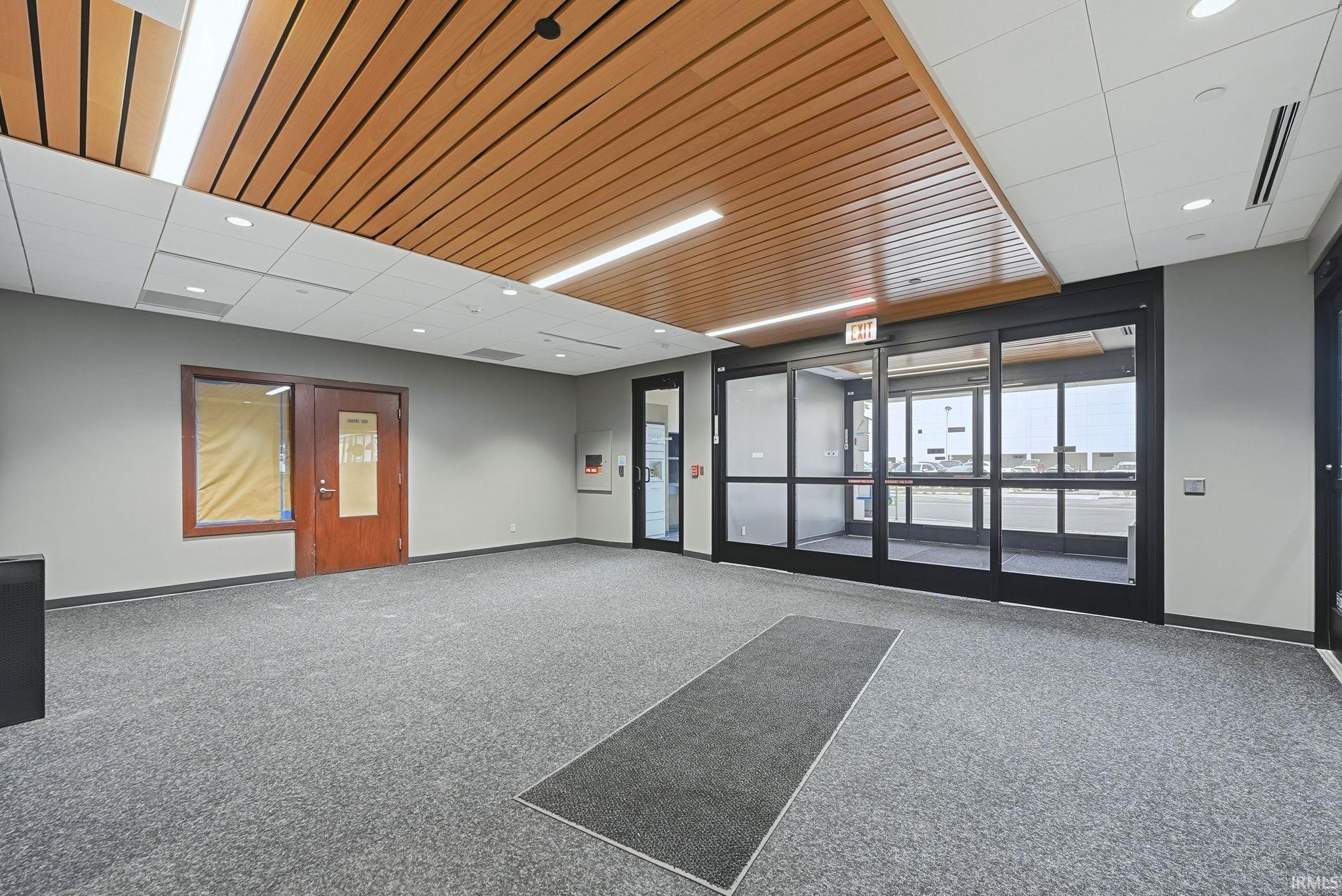 Photo 26 of 202 W Berry Street