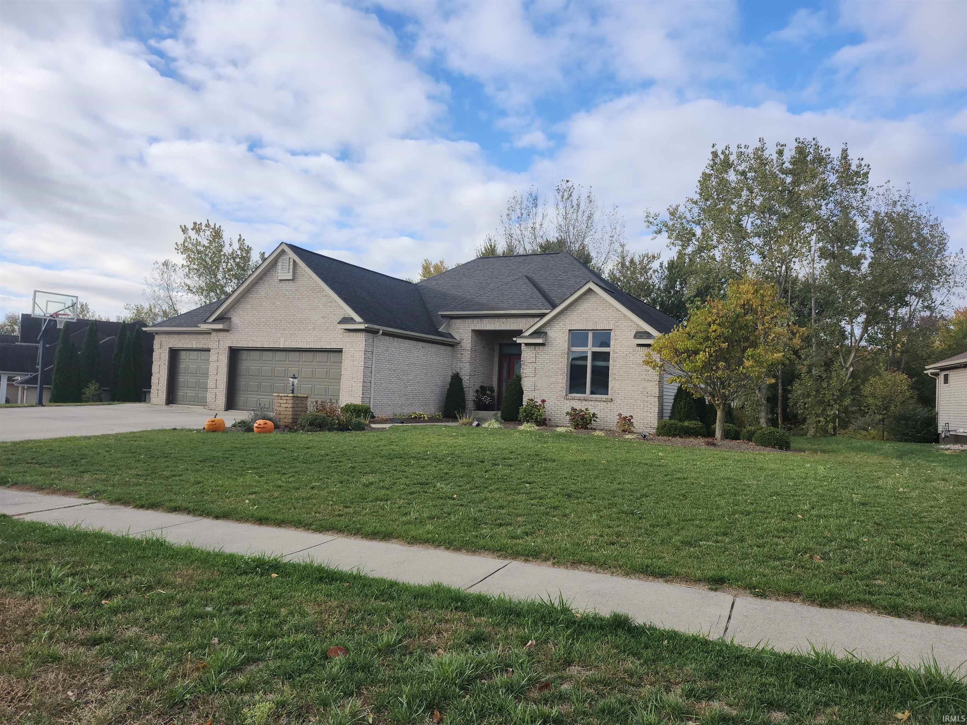 360 S Eagle Glen Trail
