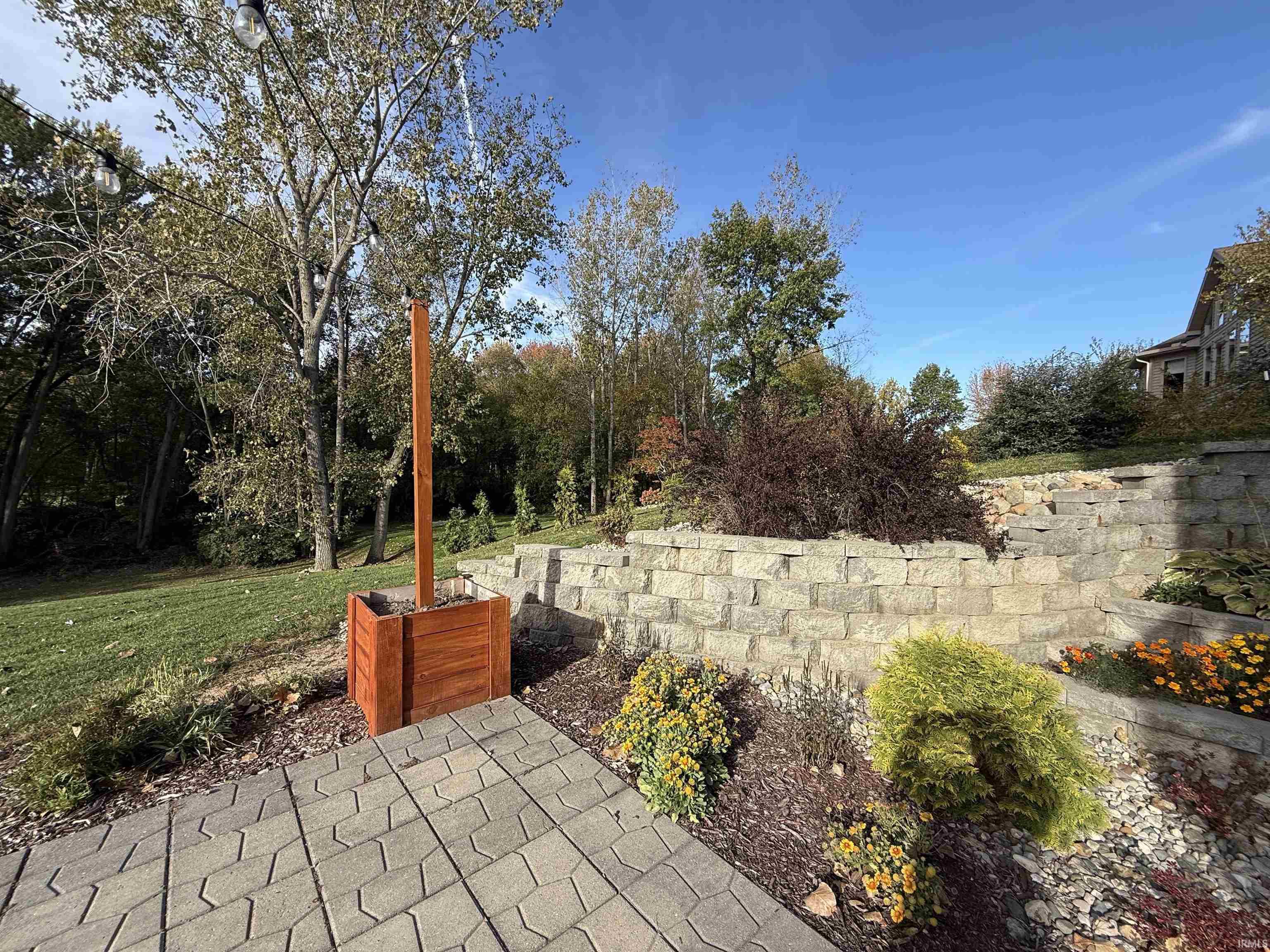 360 S Eagle Glen Trail