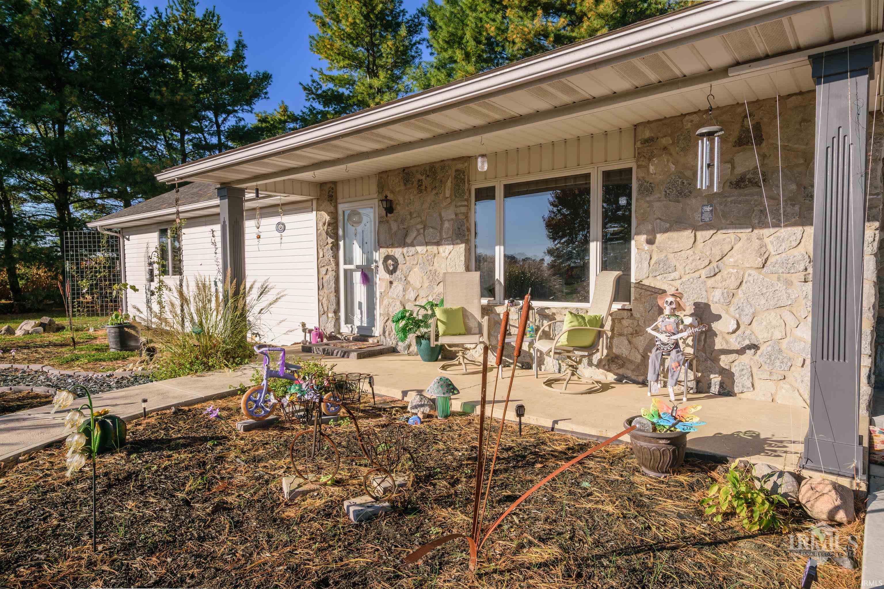 Homes for sale in Muncie, IN | 11559 S County Road 300 W, Muncie, IN 47302 | MLS# 202543321