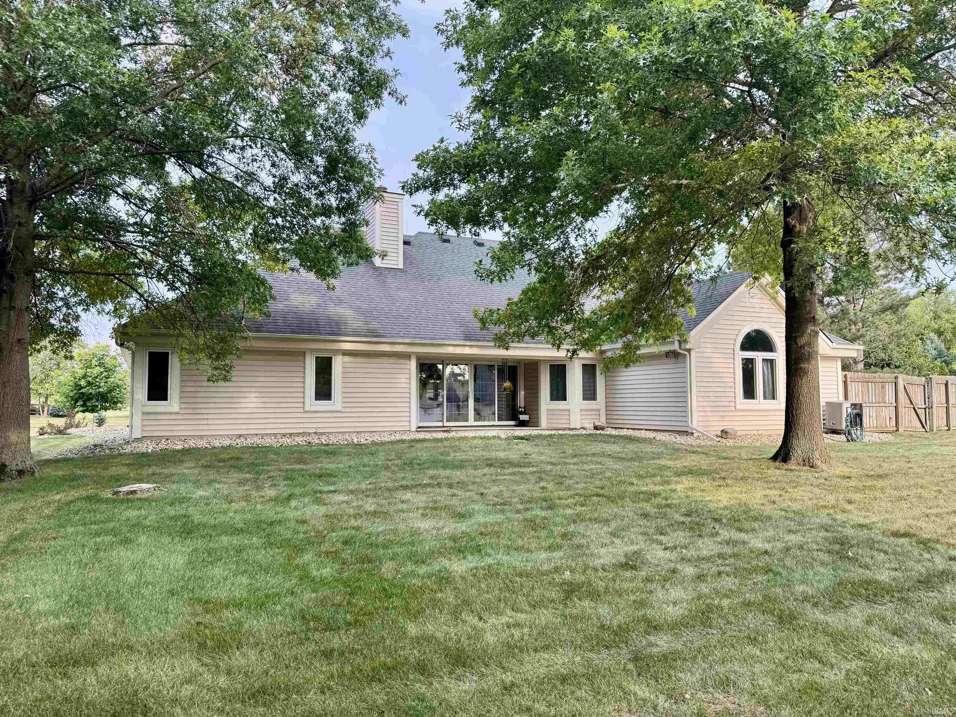 Photo 16 of 15114 Lions Passage