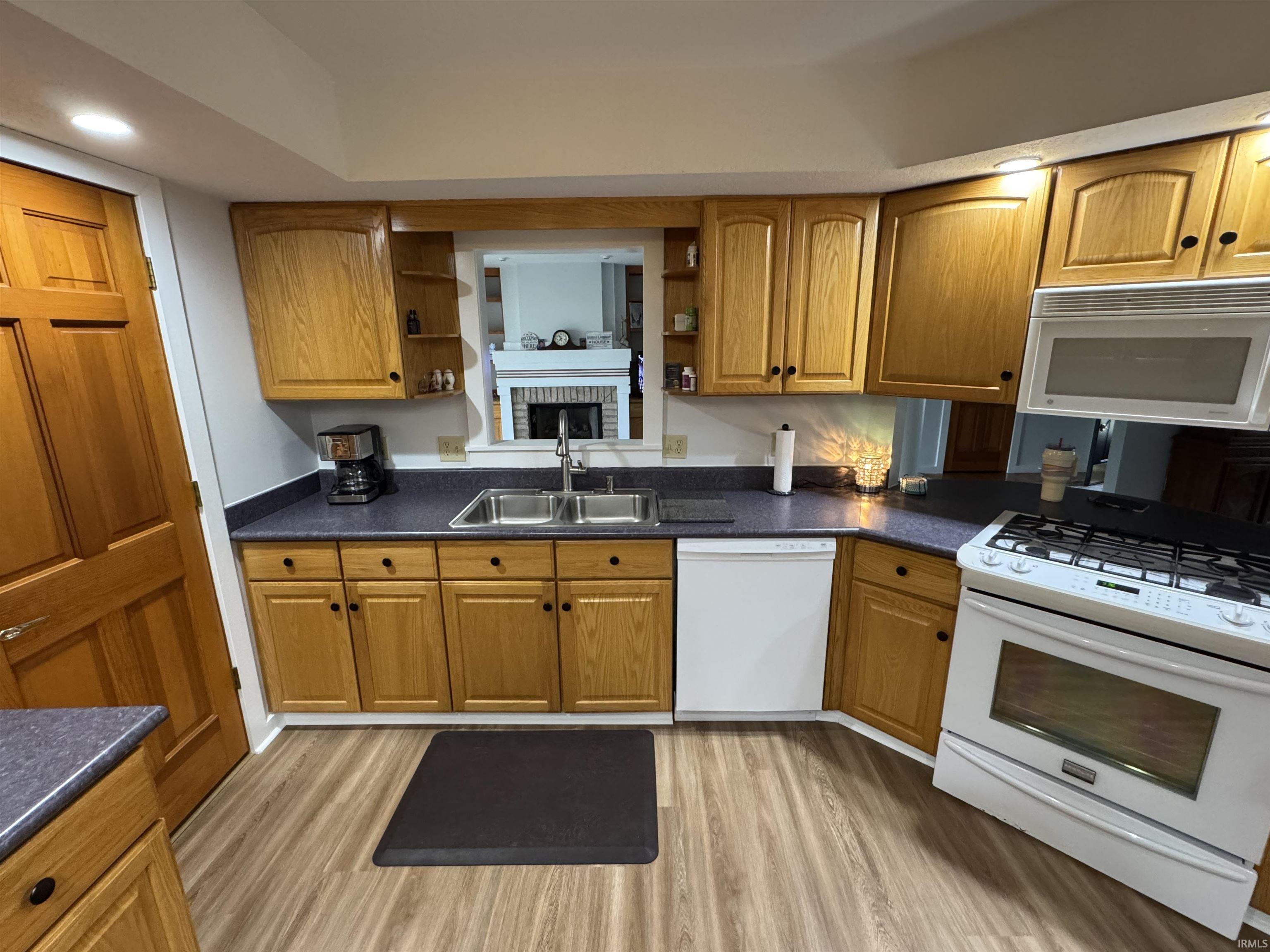 Photo 7 of 15114 Lions Passage