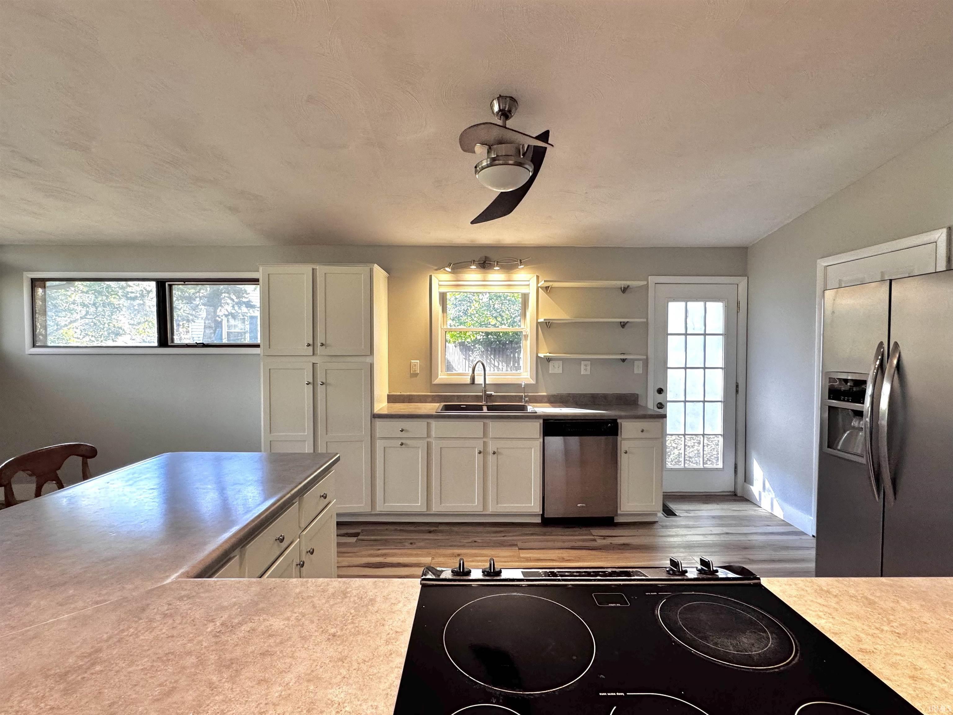 Photo 10 of 7102 Woodhue Lane