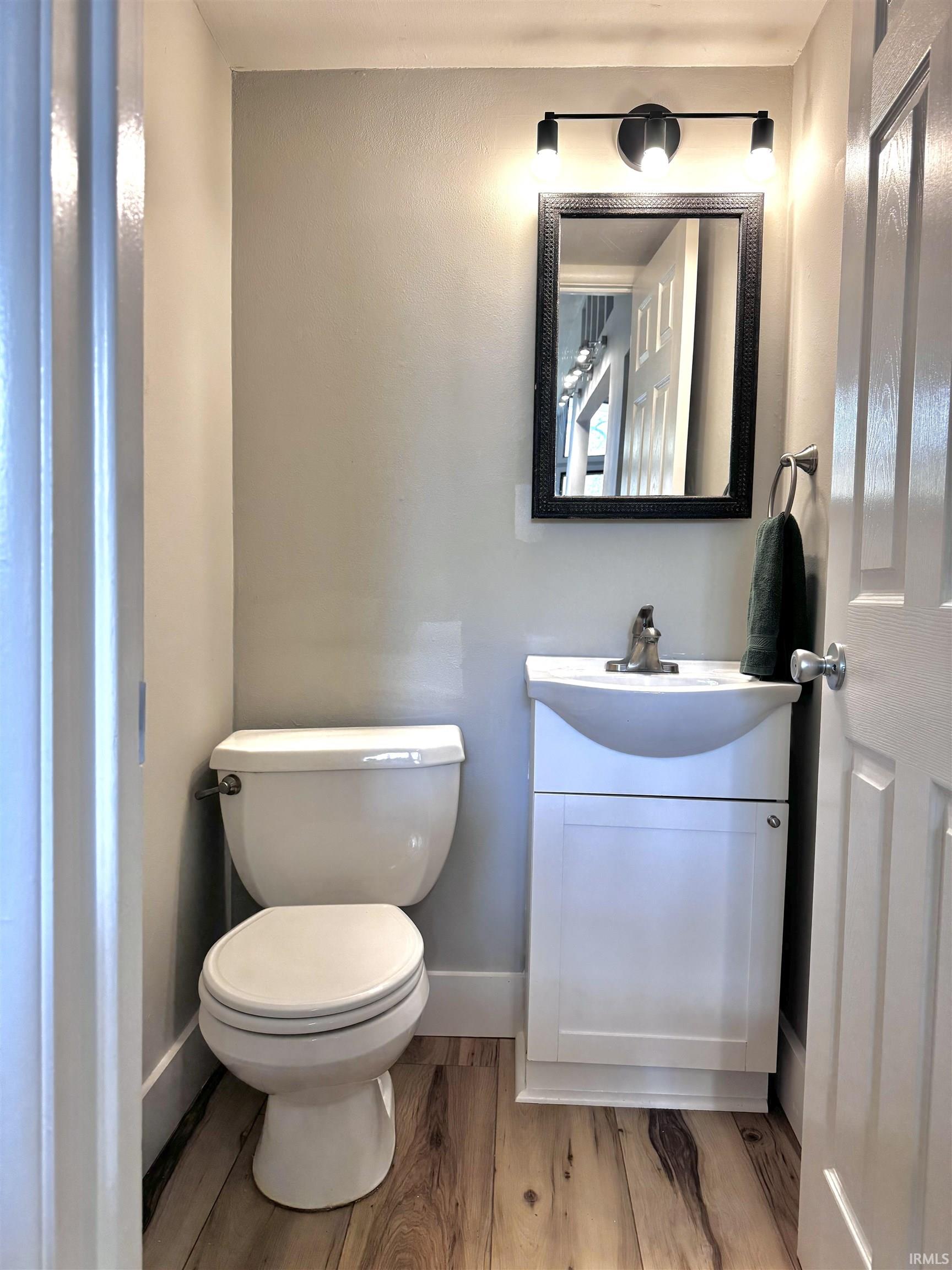 Photo 12 of 7102 Woodhue Lane