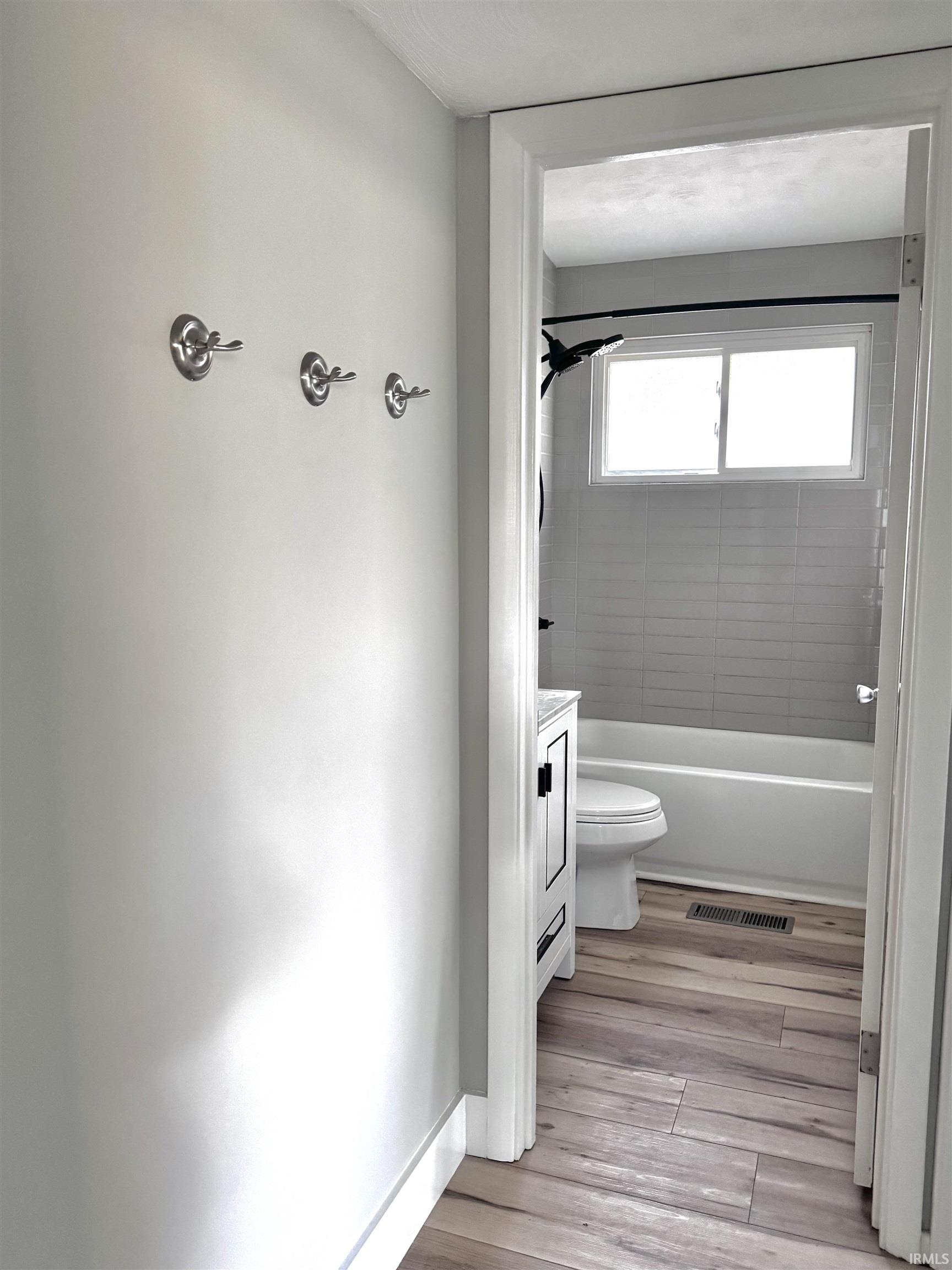 Photo 30 of 7102 Woodhue Lane