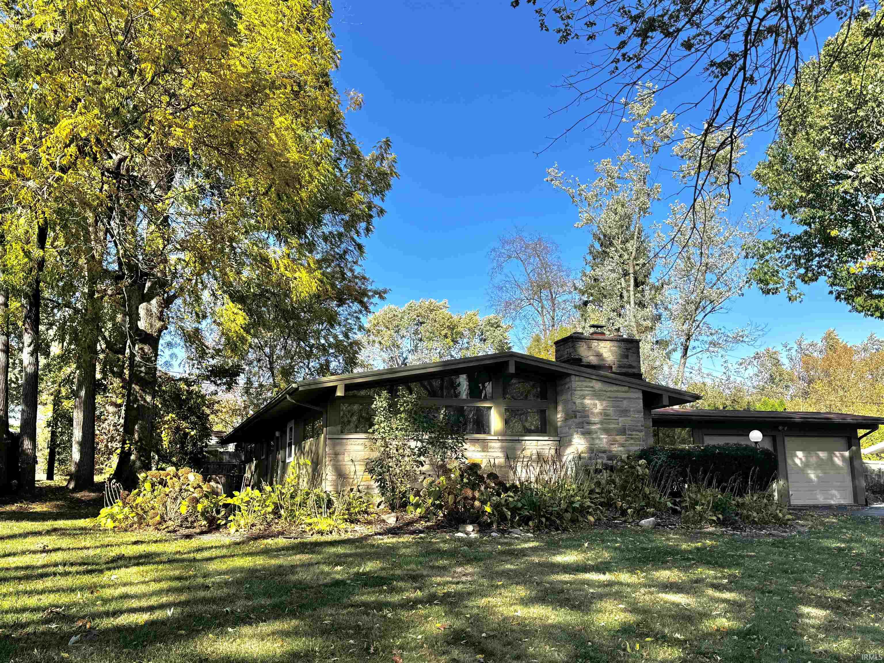 Photo 32 of 7102 Woodhue Lane