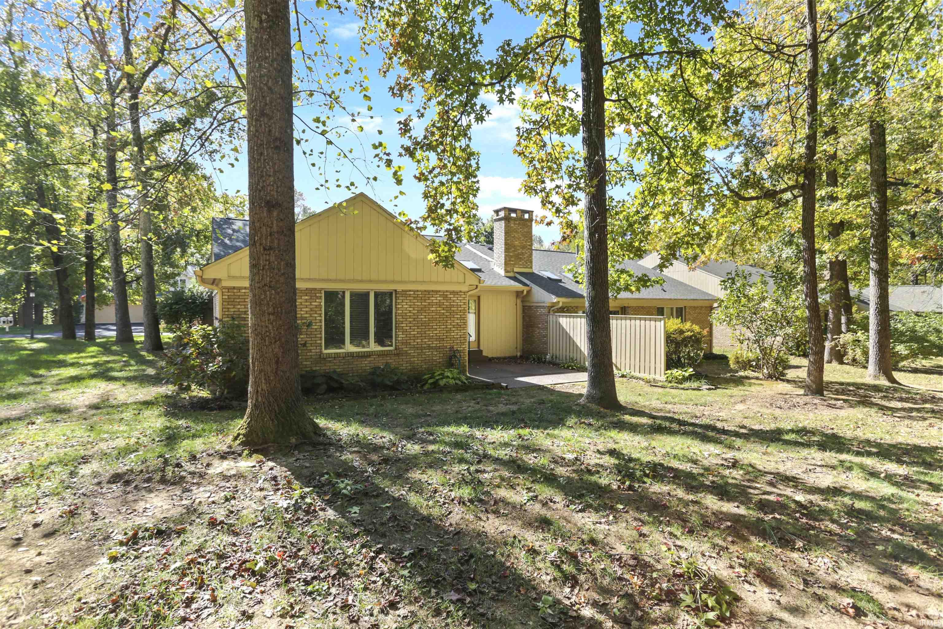 Homes for sale in Evansville, IN | 1335 Timberlake Rd, Evansville, IN 47710 | MLS# 202543350