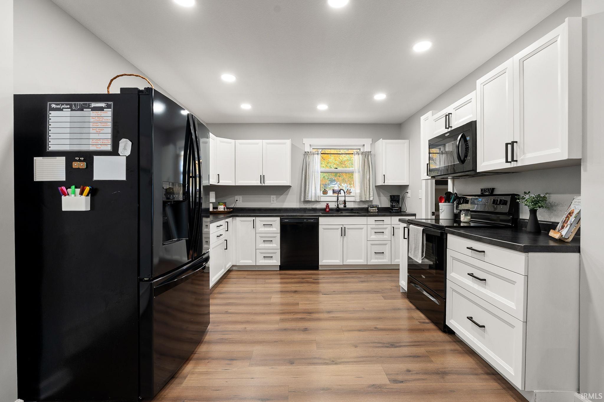 Photo 14 of 325 N Wayne Street