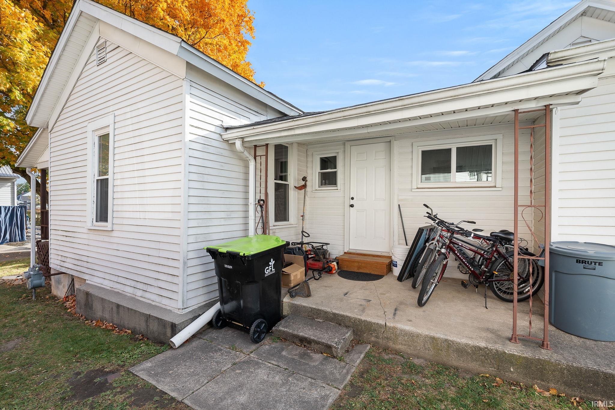 Photo 34 of 325 N Wayne Street