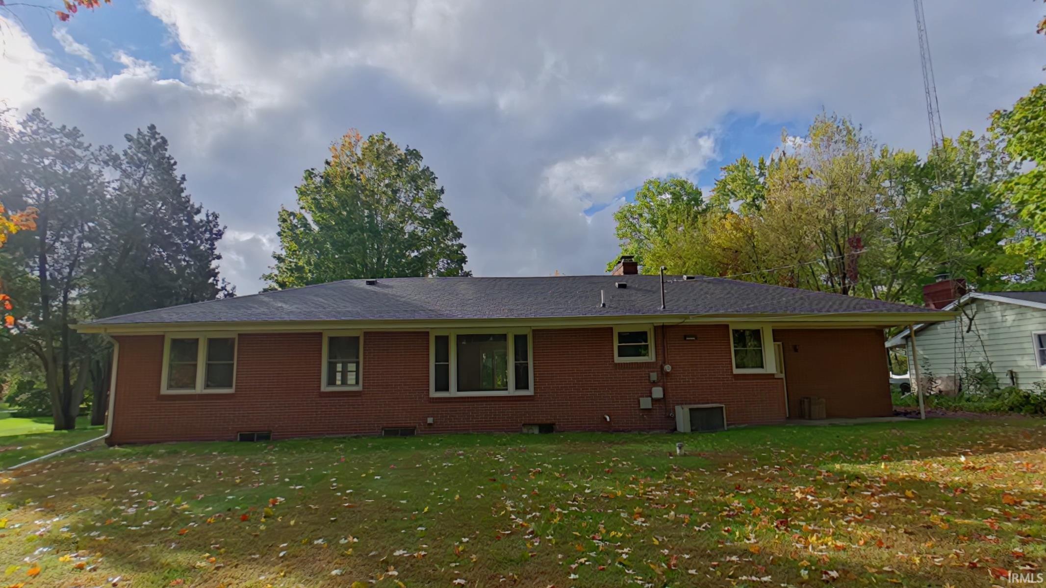 Homes for sale in Elkhart, IN | 29595 Old Us 20, Elkhart, IN 46514 | MLS# 202543376