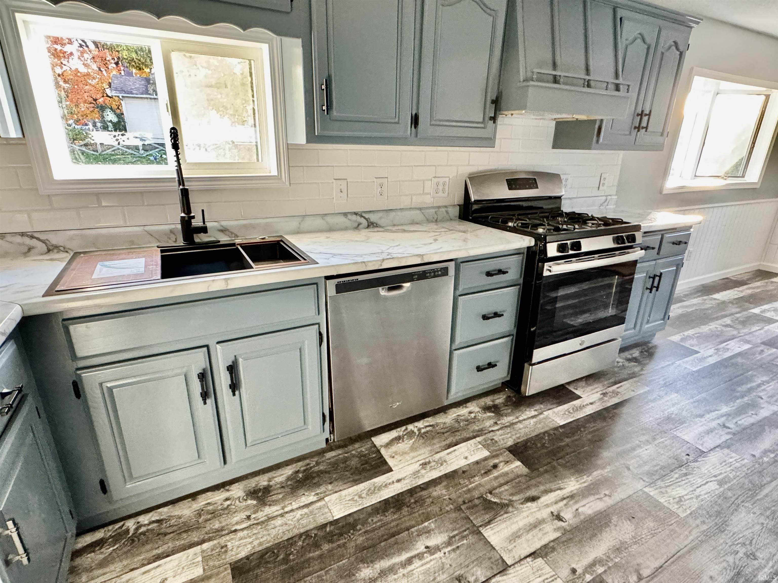 Photo 12 of 109 Park Drive