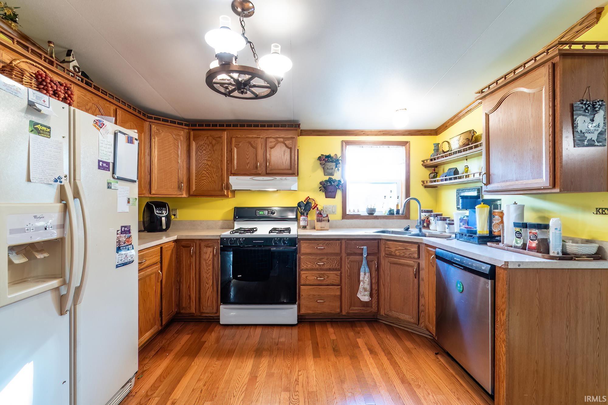 Photo 10 of 2140 S Wolf Road