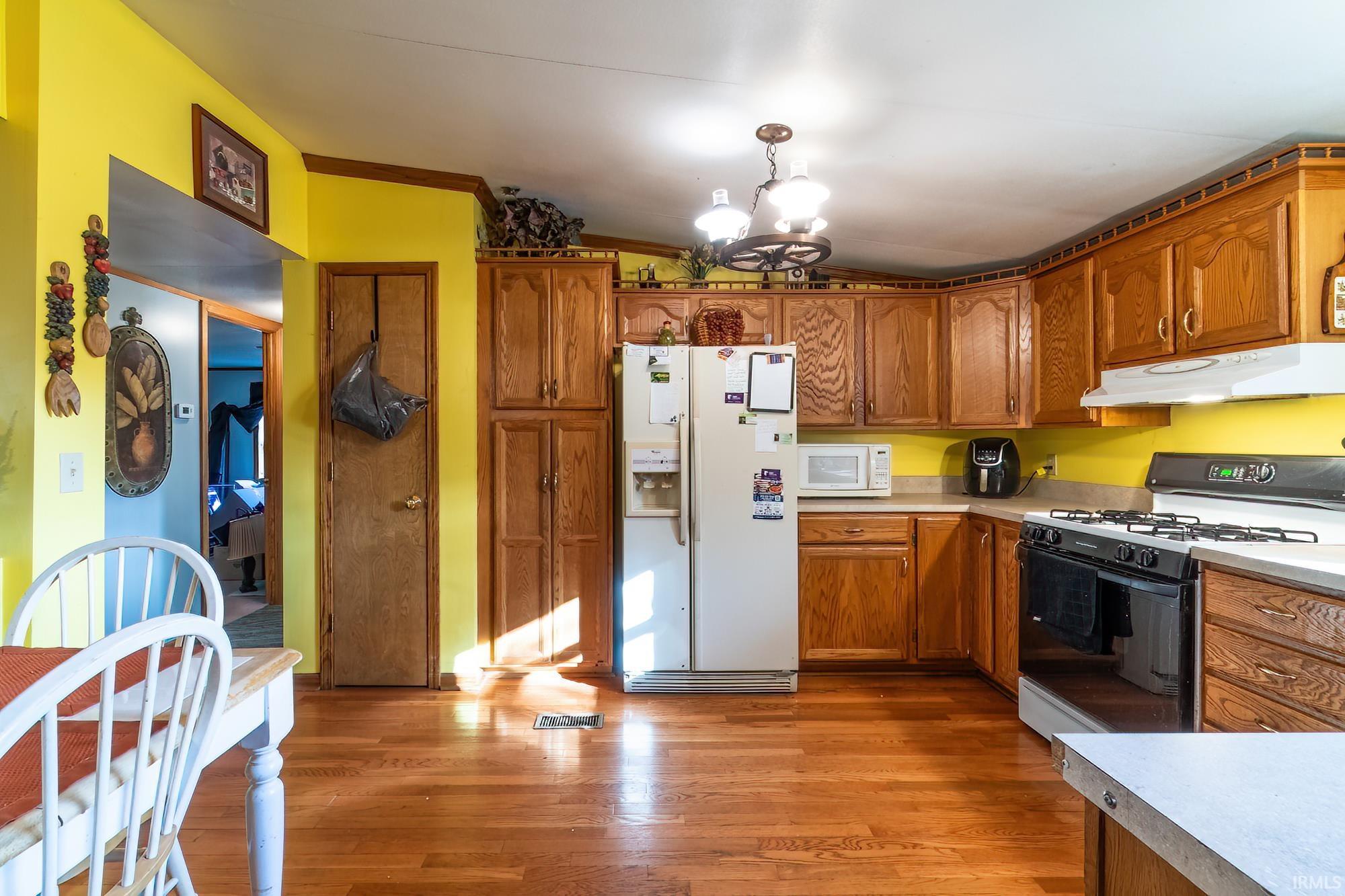 Photo 9 of 2140 S Wolf Road