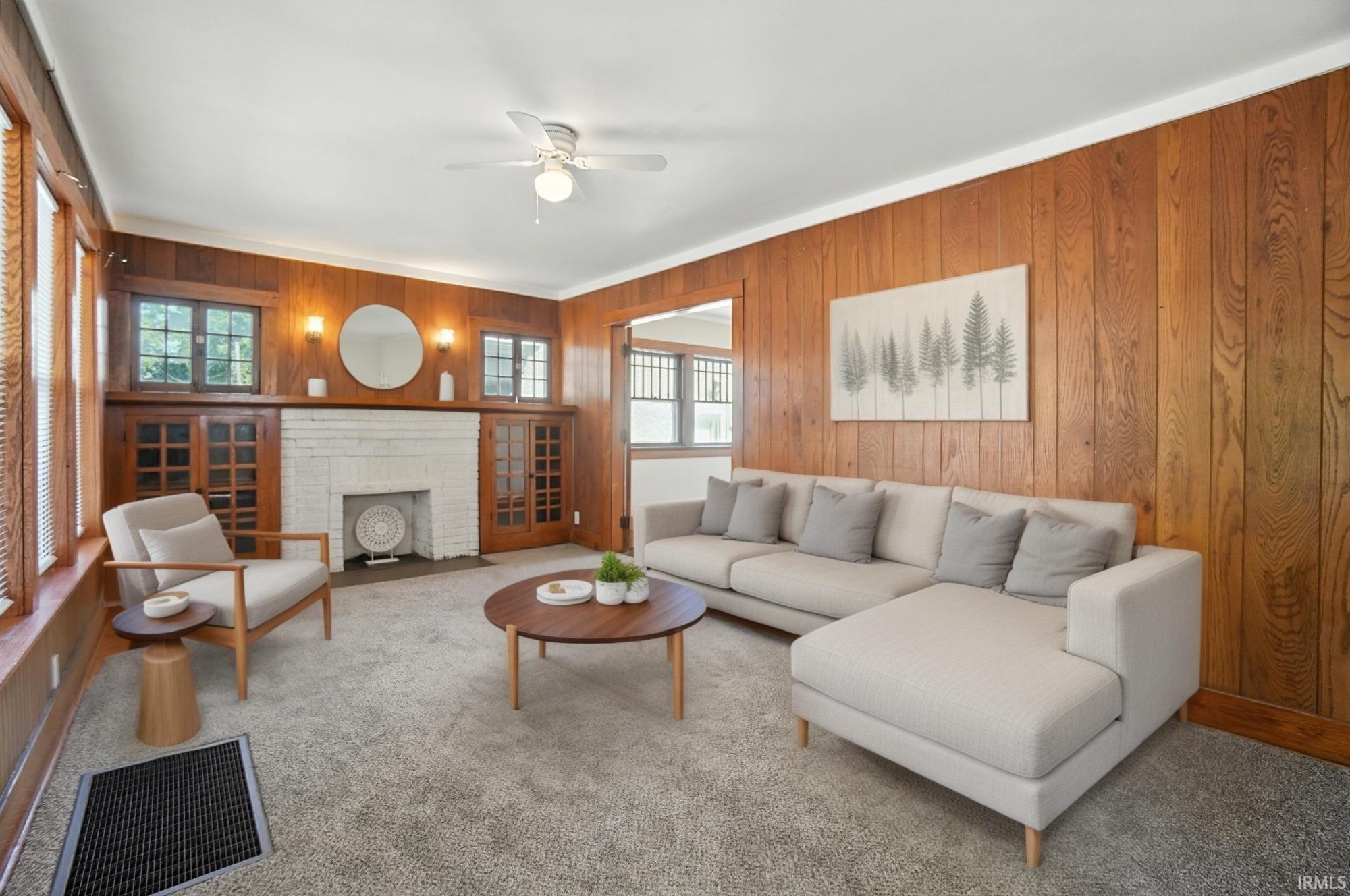 Photo 3 of 2911 Broadway