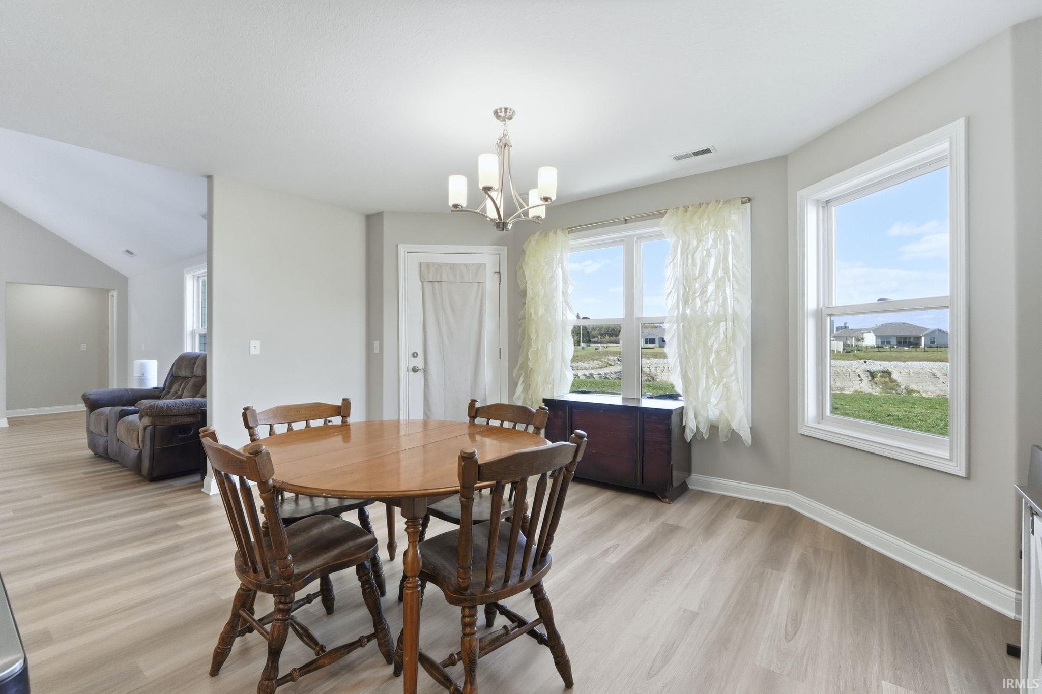 Photo 14 of 1063 Farmington Drive