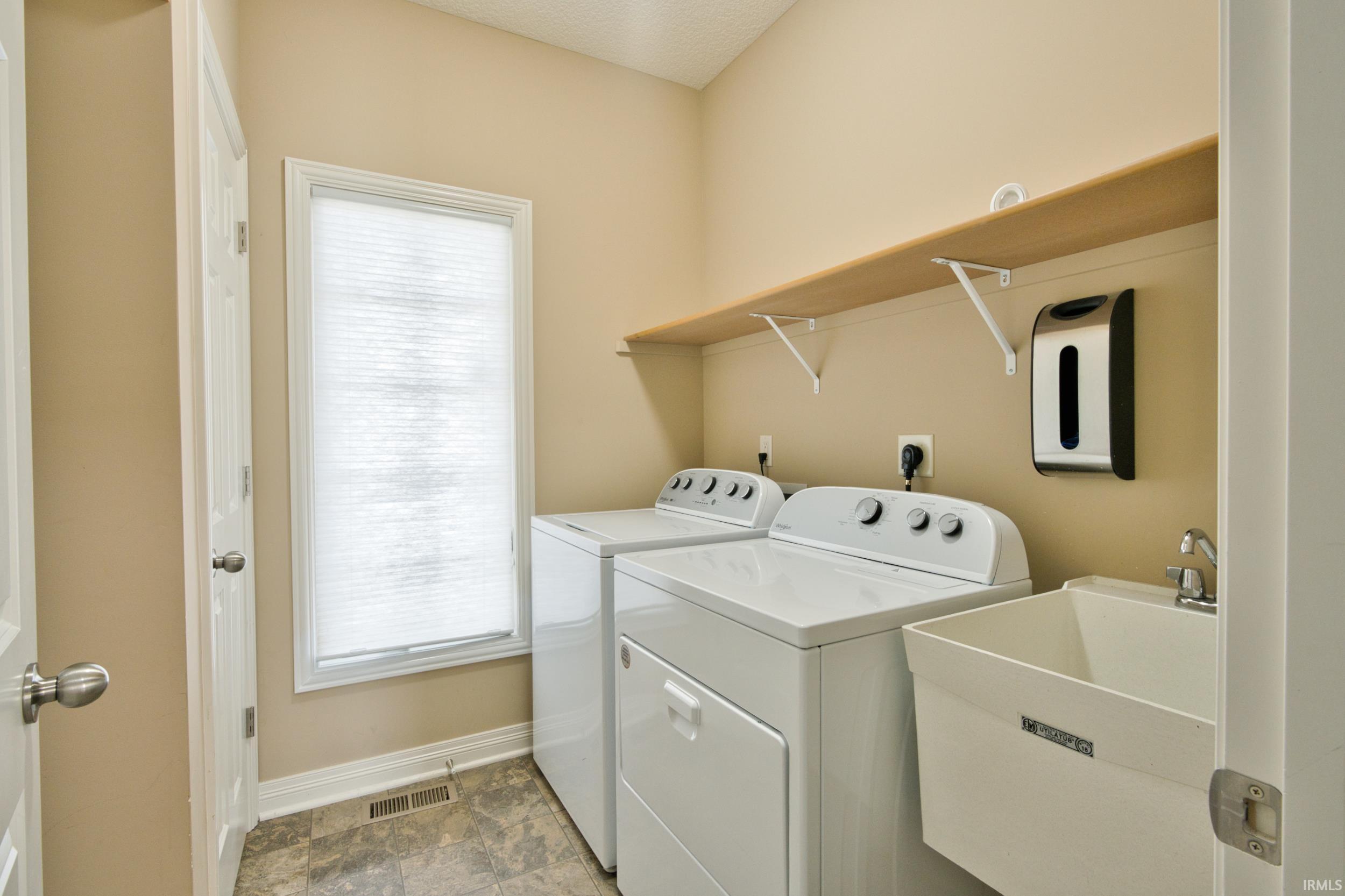 Photo 11 of 625 Perolla Drive