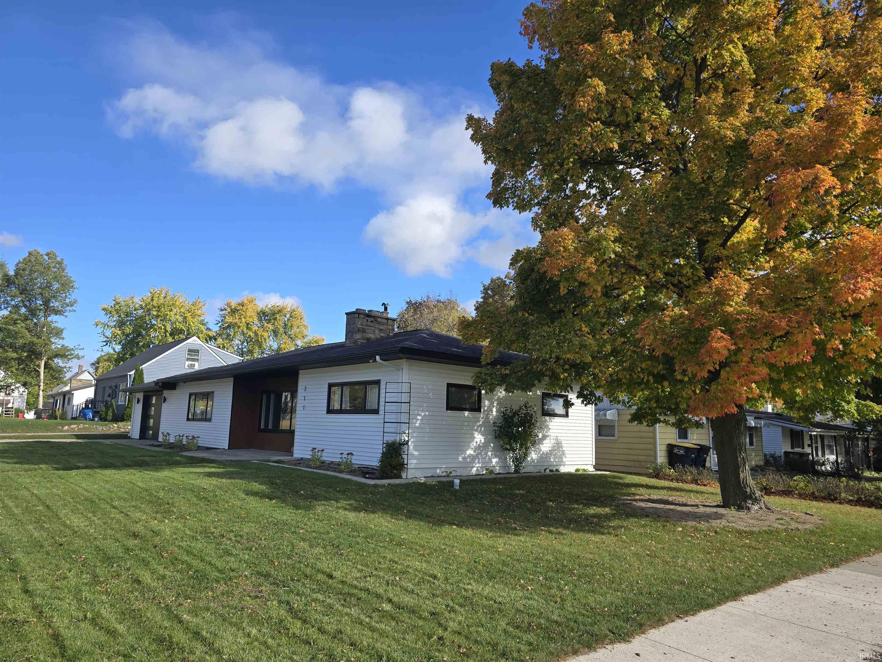 Photo 3 of 211 Parker Avenue