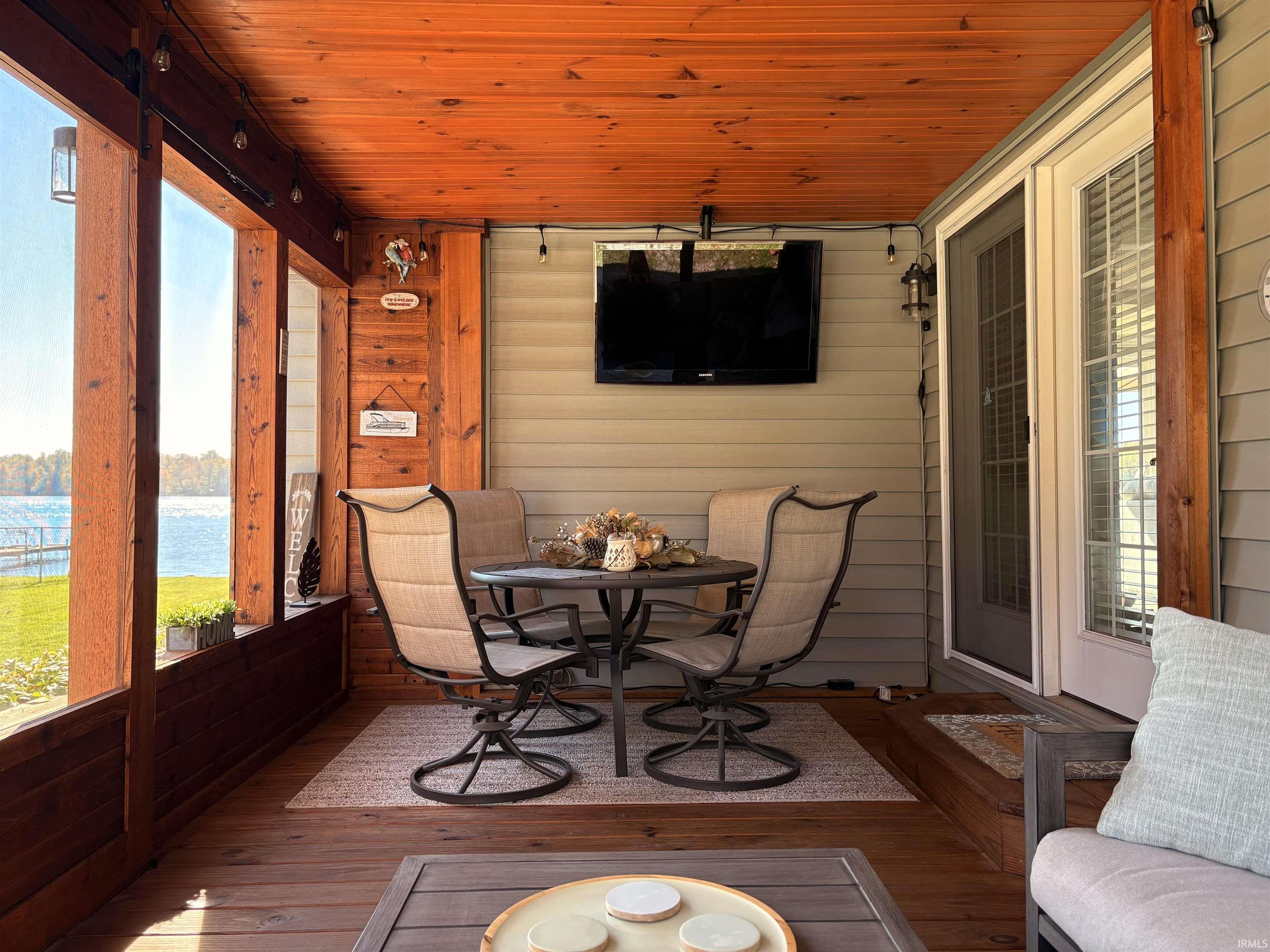 Photo 3 of 5439 W Warren Street