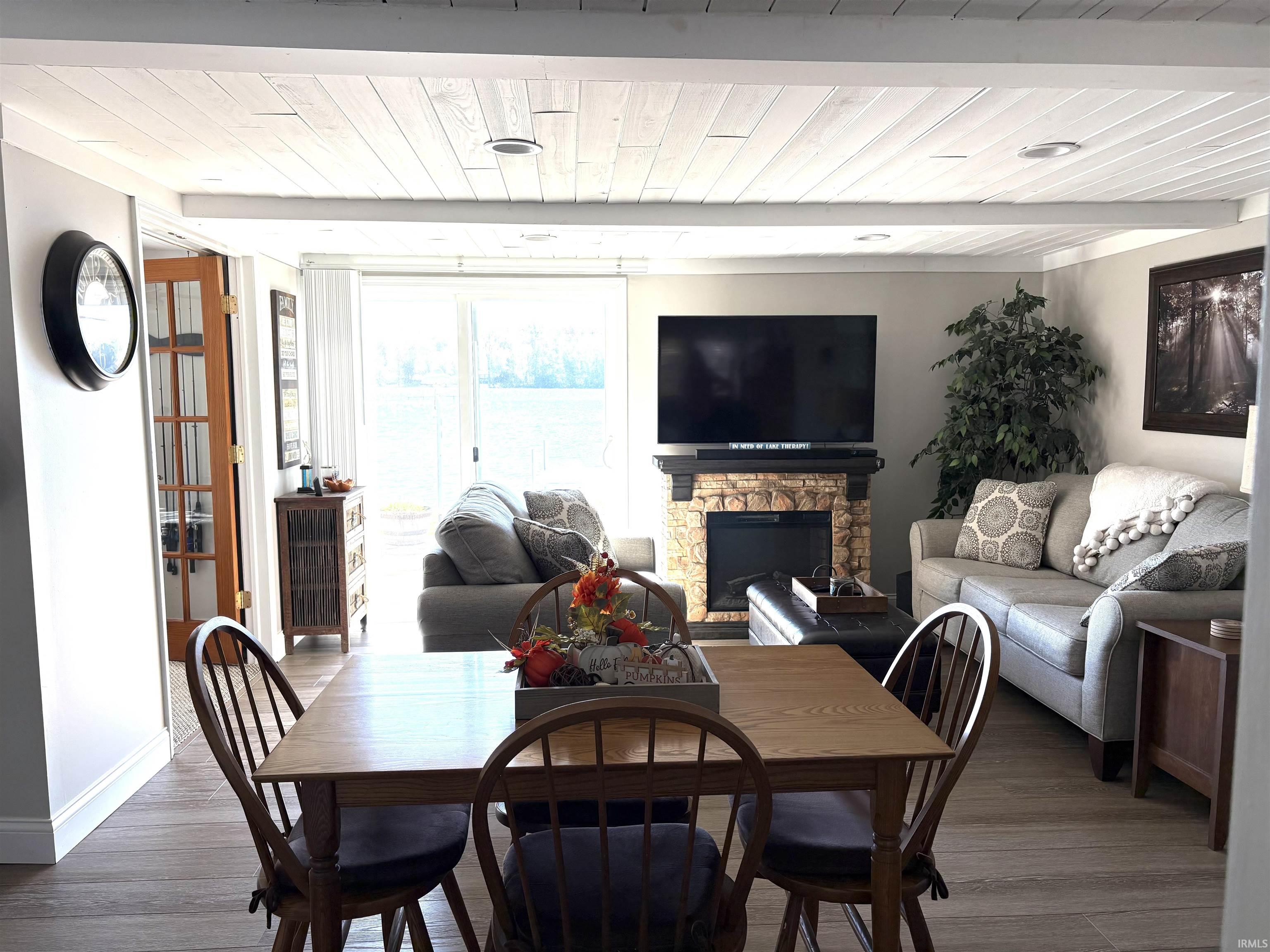 Photo 9 of 5439 W Warren Street