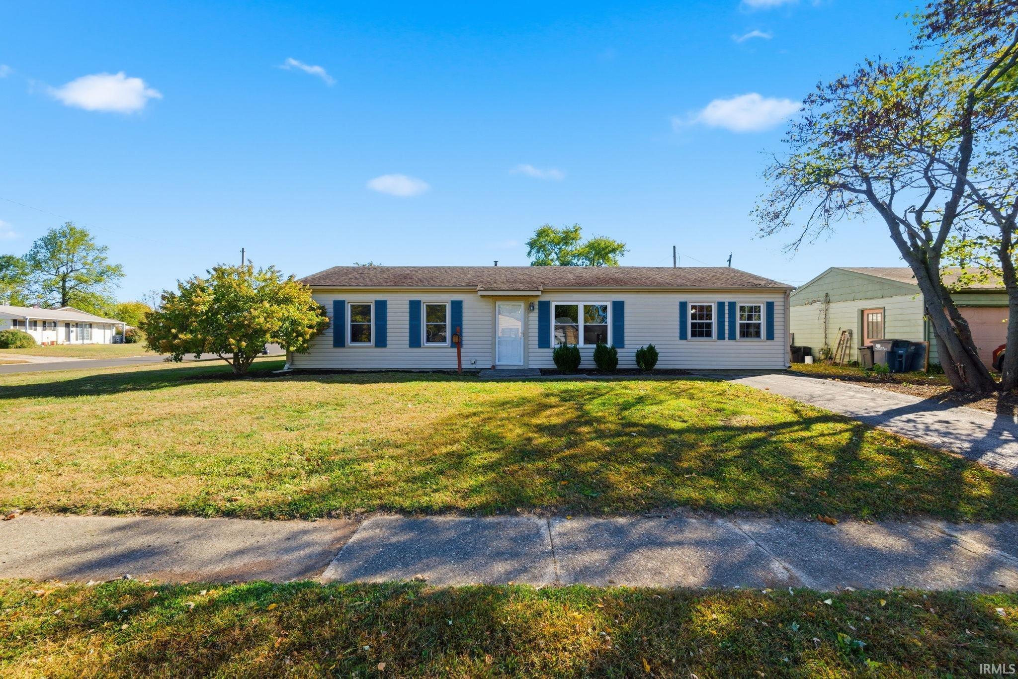 Homes for sale in Frankfort, IN | 359 Center Dr, Frankfort, IN 46041 | MLS# 202543452