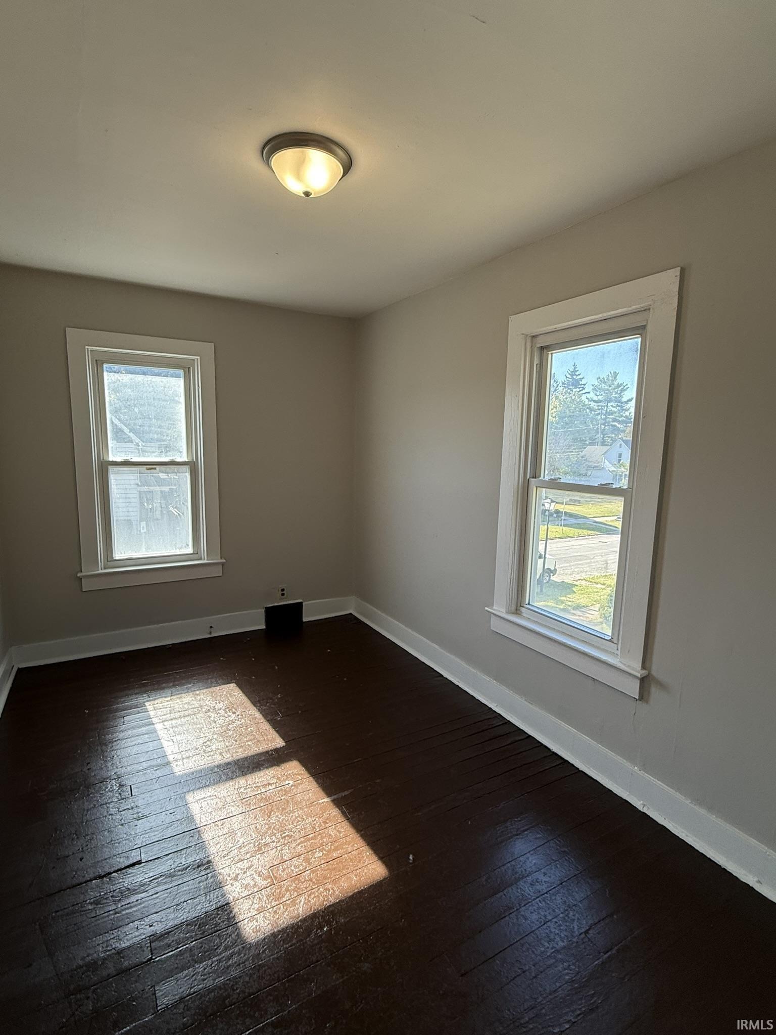 Photo 11 of 439 E Taber Street