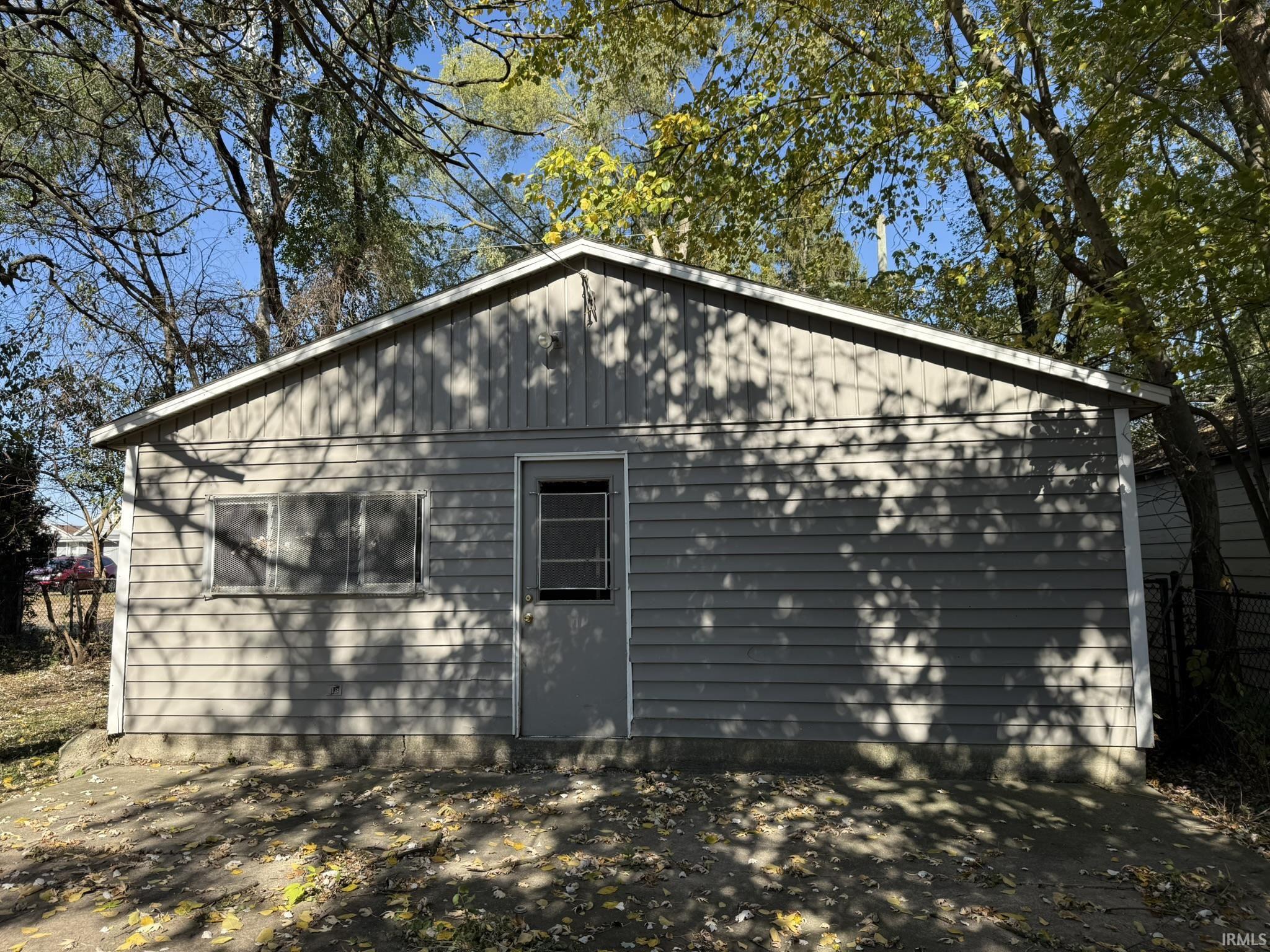 Photo 16 of 439 E Taber Street