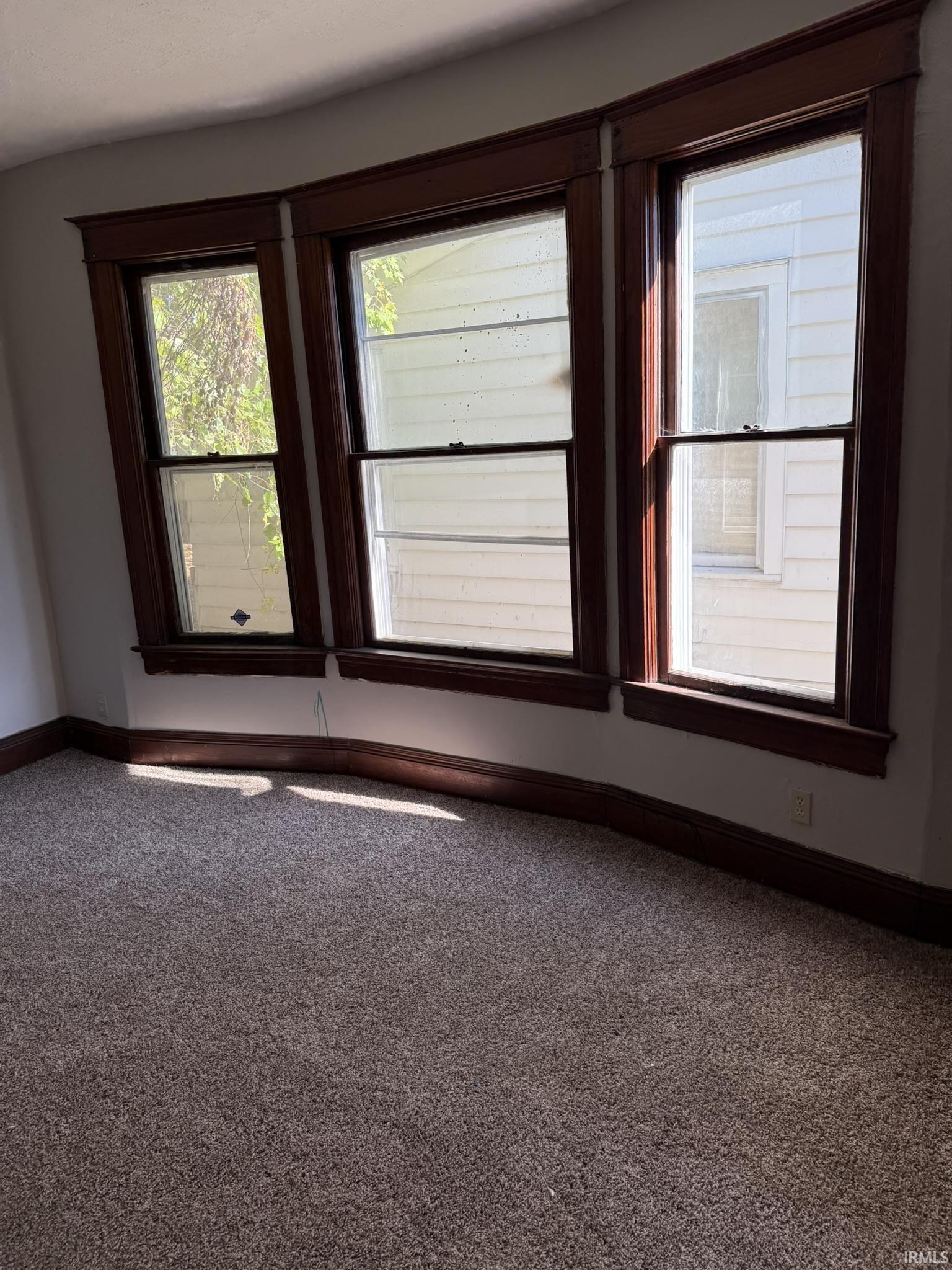 Photo 2 of 439 E Taber Street