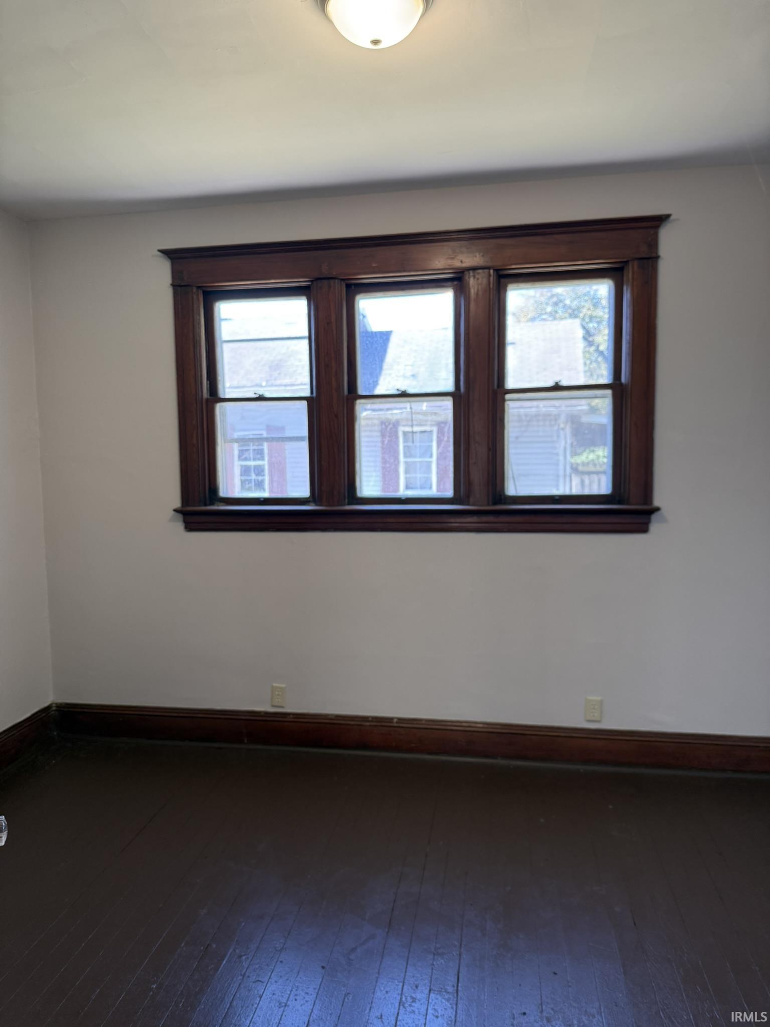 Photo 3 of 439 E Taber Street