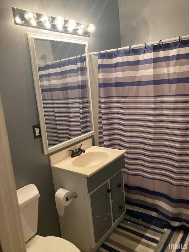 Photo 11 of 1035 N Jefferson Street