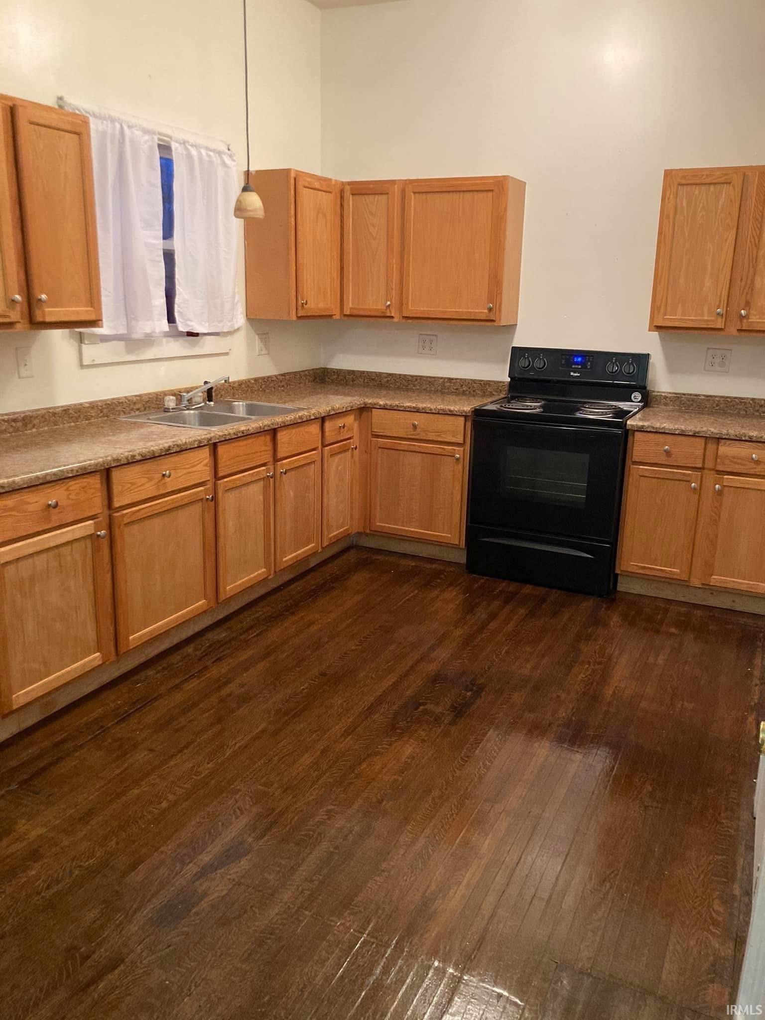 Photo 18 of 1035 N Jefferson Street