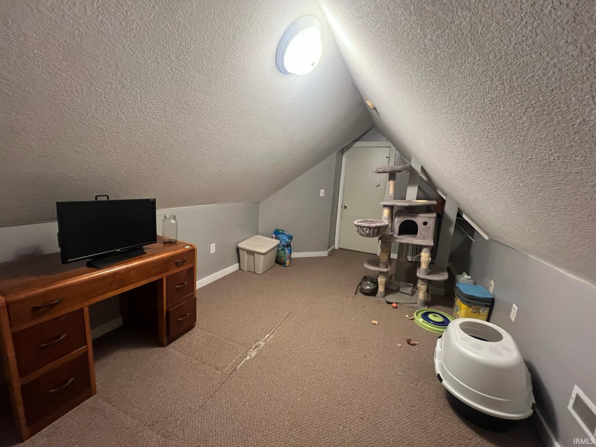 Photo 8 of 1035 N Jefferson Street