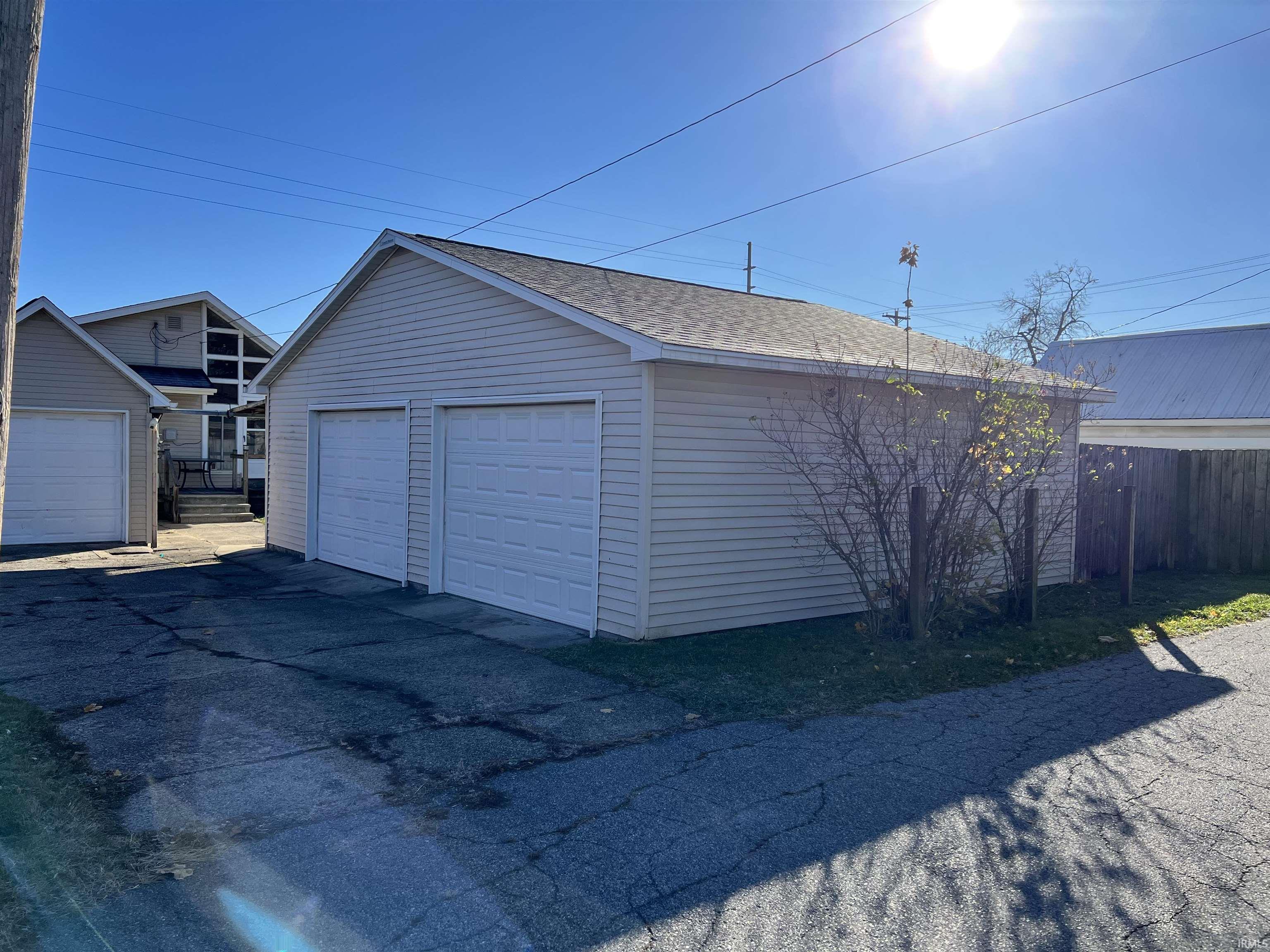 Photo 2 of 613 S 9th Street