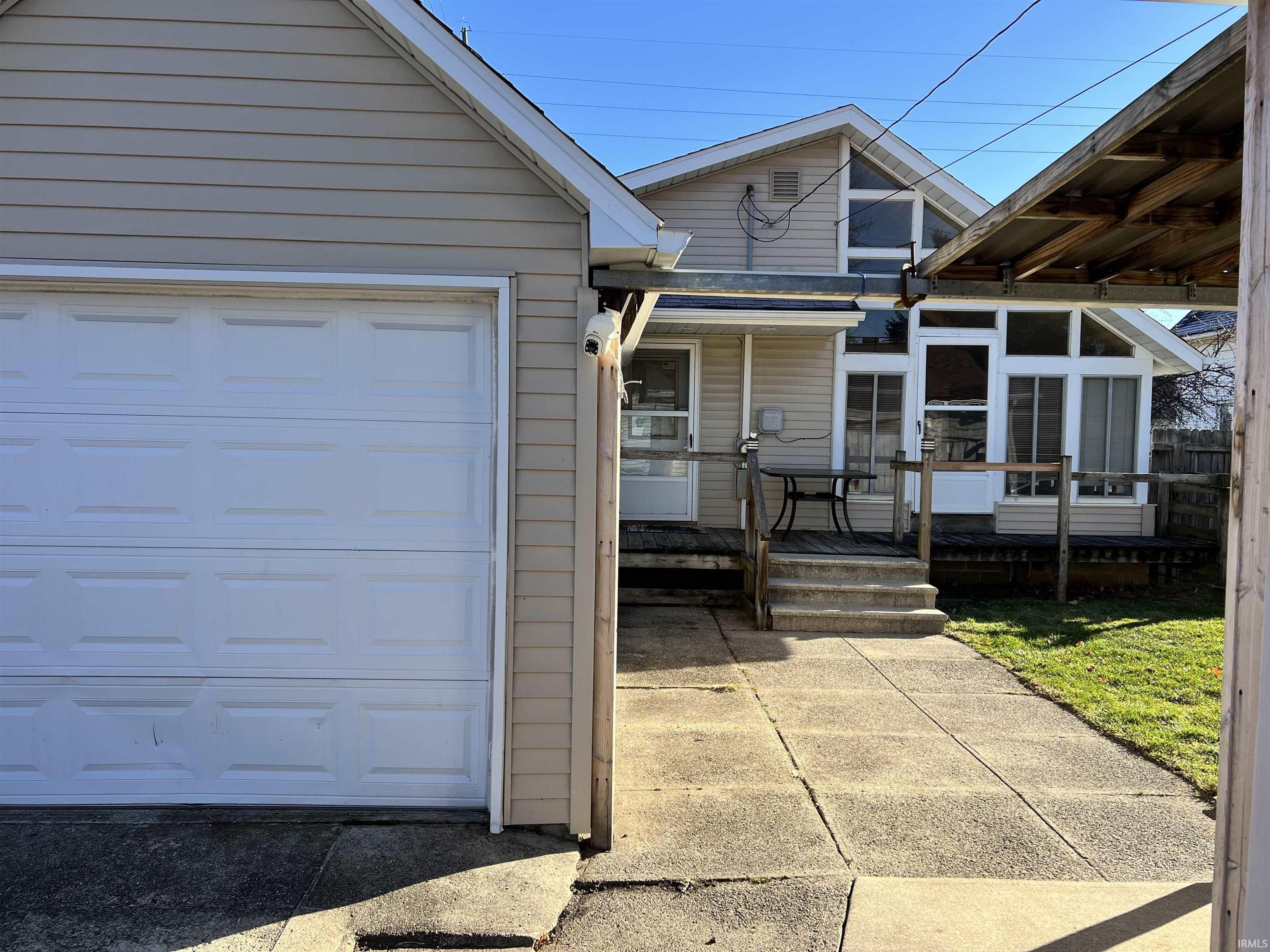 Photo 3 of 613 S 9th Street