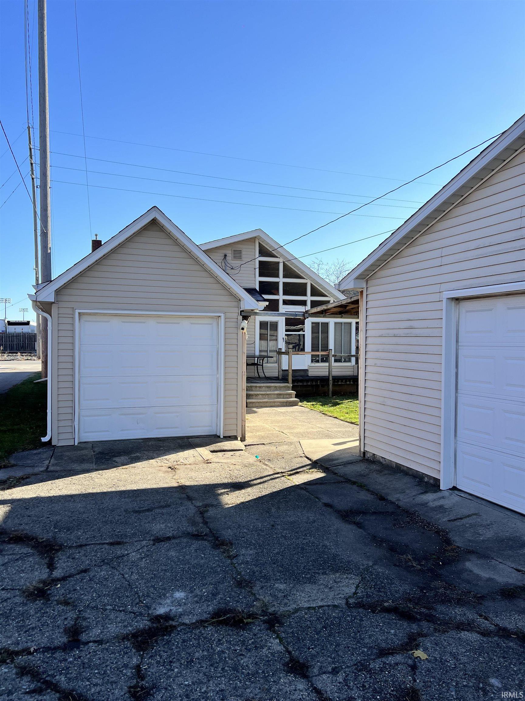 Photo 4 of 613 S 9th Street