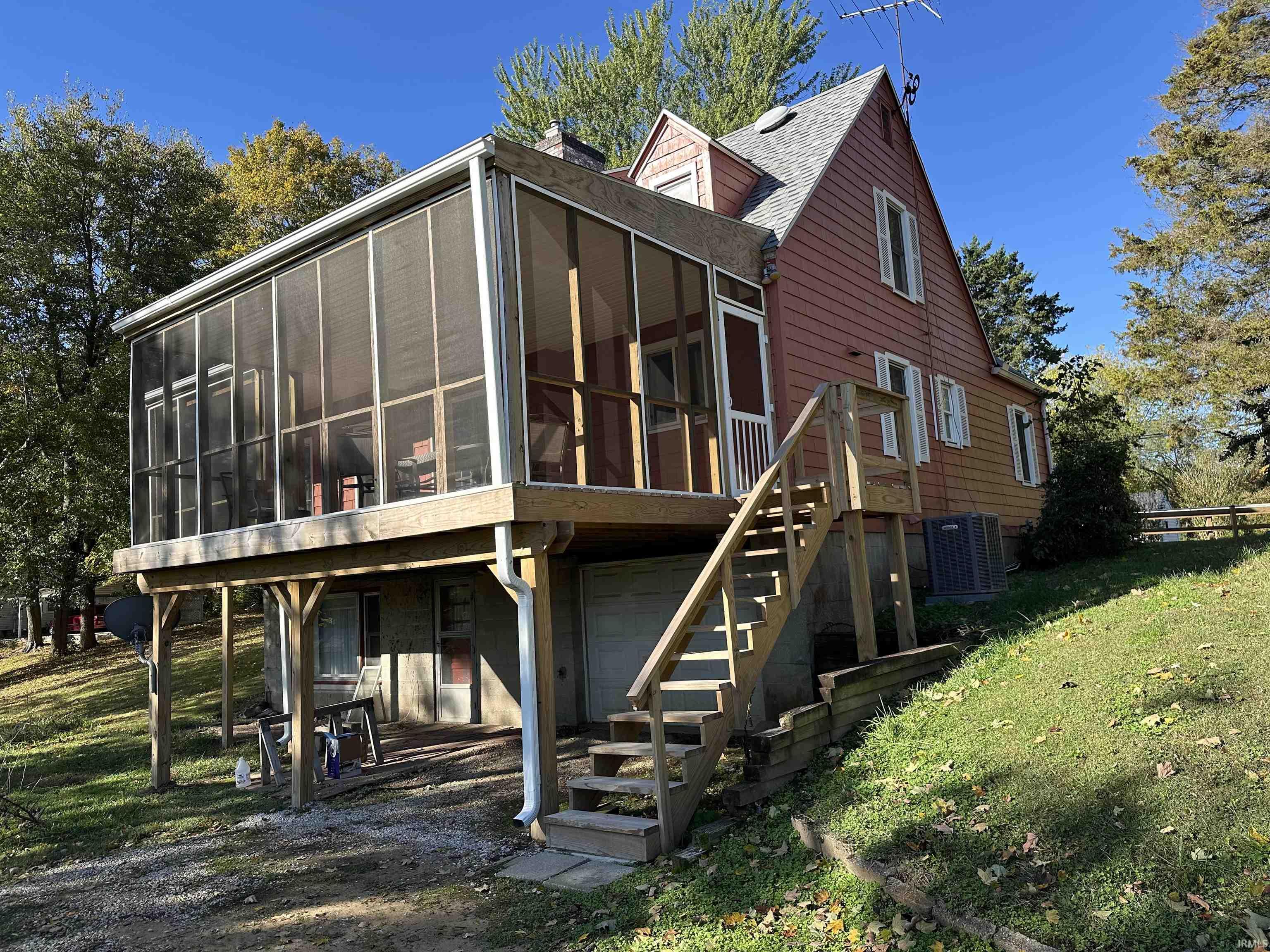 Homes for sale in Bloomfield, IN | 1024 N State Road 157 Road, Bloomfield, IN 47424 | MLS# 202543499